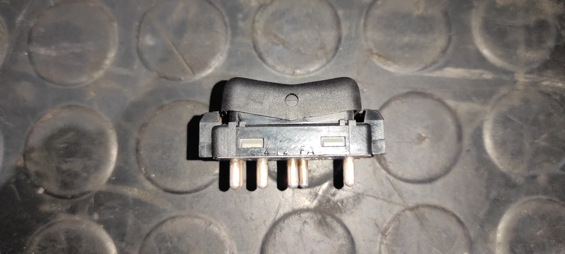Recambio de INTERRUPTOR para MERCEDES-BENZ CLASE E (W124) BERLINA D-Turbo 250 (124.128) OM602962 referencia OEM IAM 1248210351   - GRIS 4
