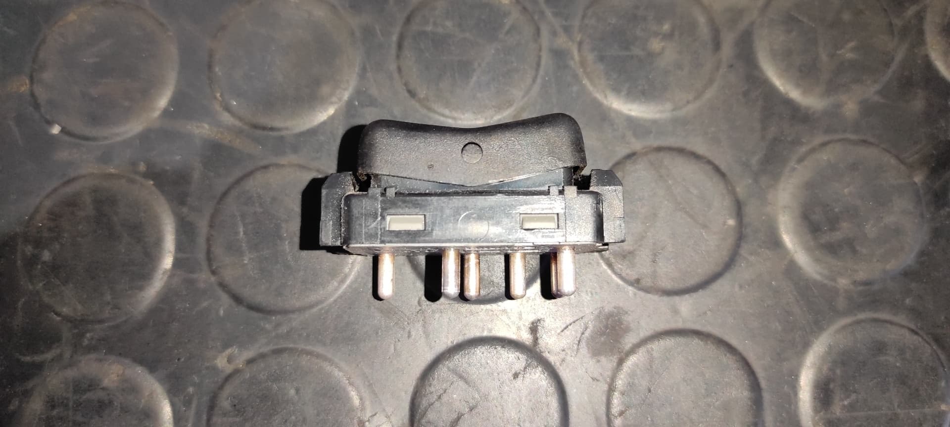 Recambio de INTERRUPTOR para MERCEDES-BENZ CLASE E (W124) BERLINA D-Turbo 250 (124.128) OM602962 referencia OEM IAM 1248210351   - GRIS 3