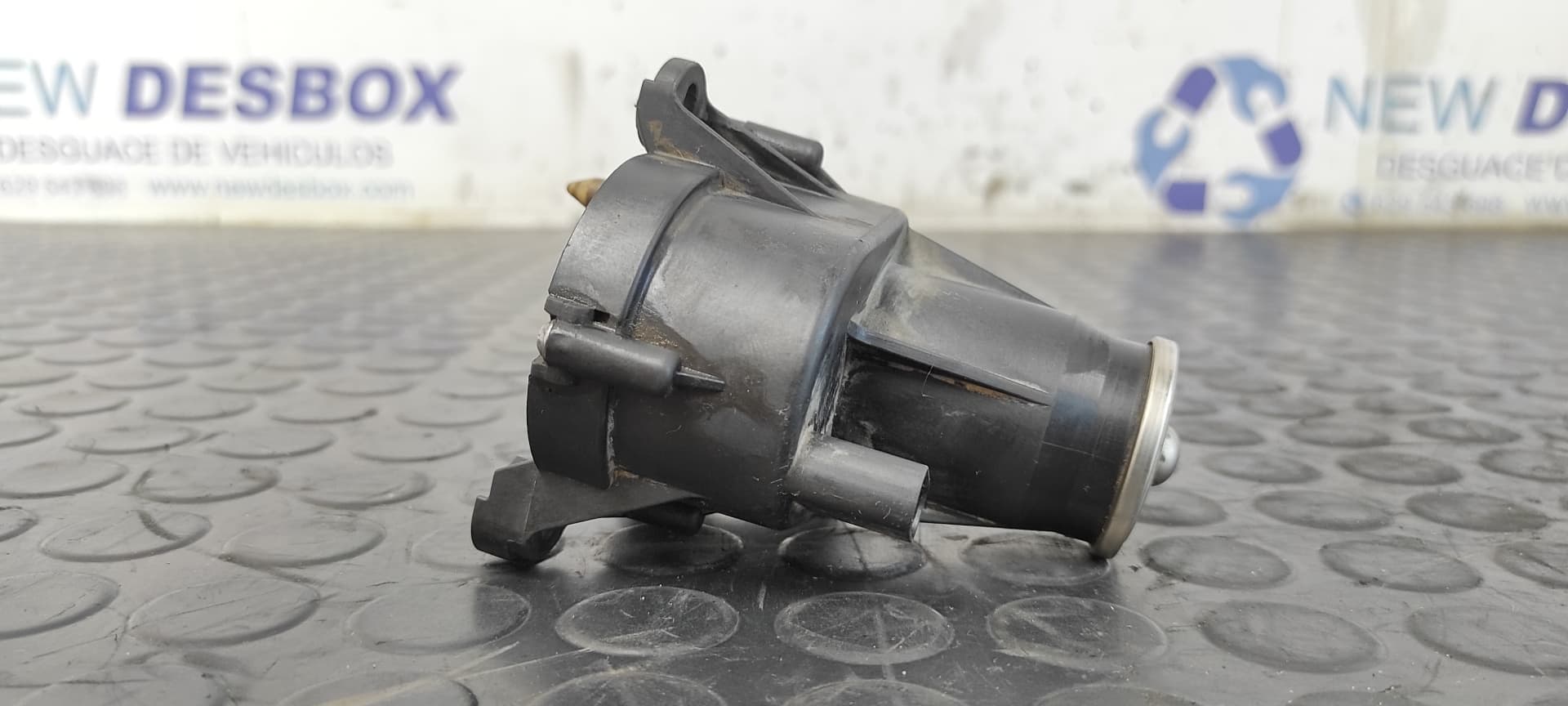 Recambio de COLECTOR ADMISION para BMW X3 (F25) sDrive 18d N47D20C referencia OEM IAM 8506410   - GRIS 7