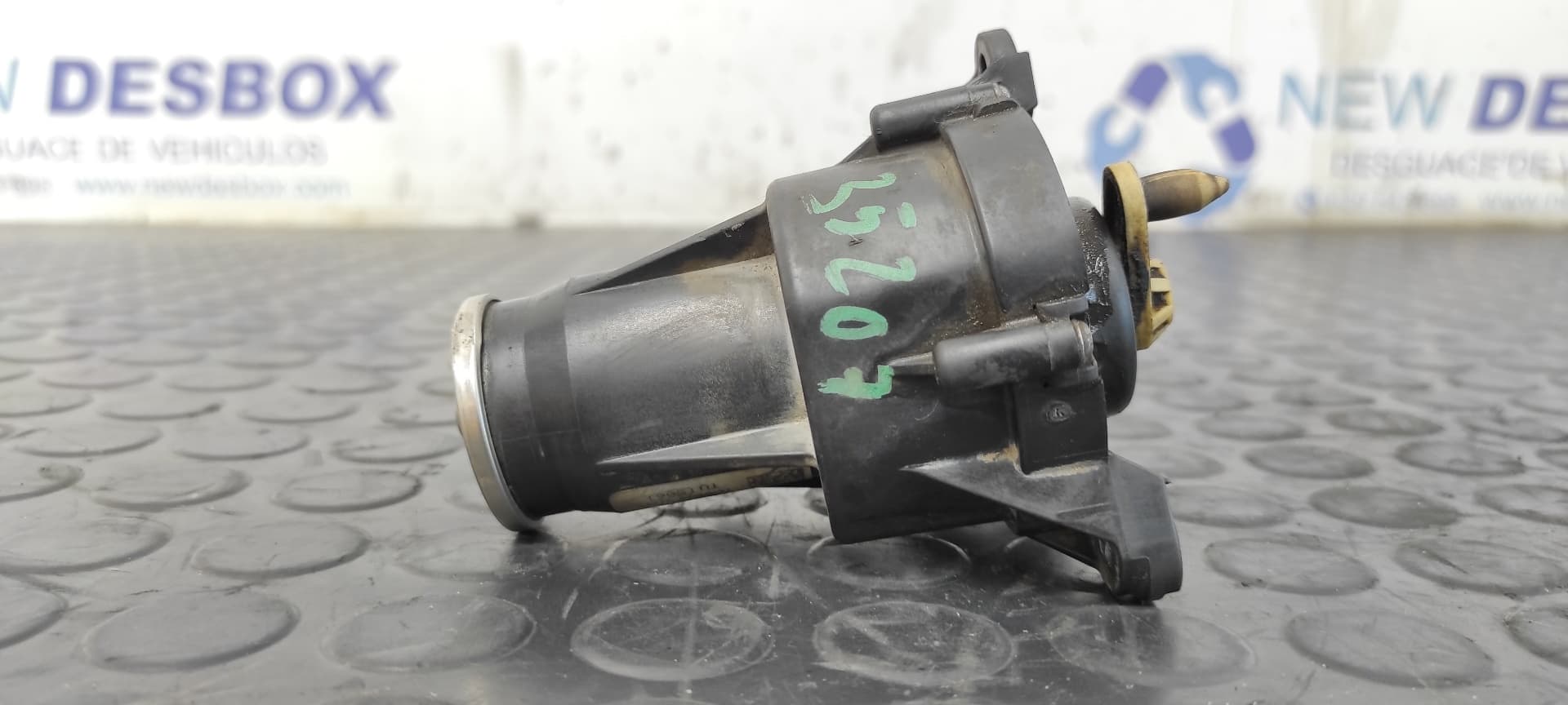 Recambio de COLECTOR ADMISION para BMW X3 (F25) sDrive 18d N47D20C referencia OEM IAM 8506410   - GRIS 4