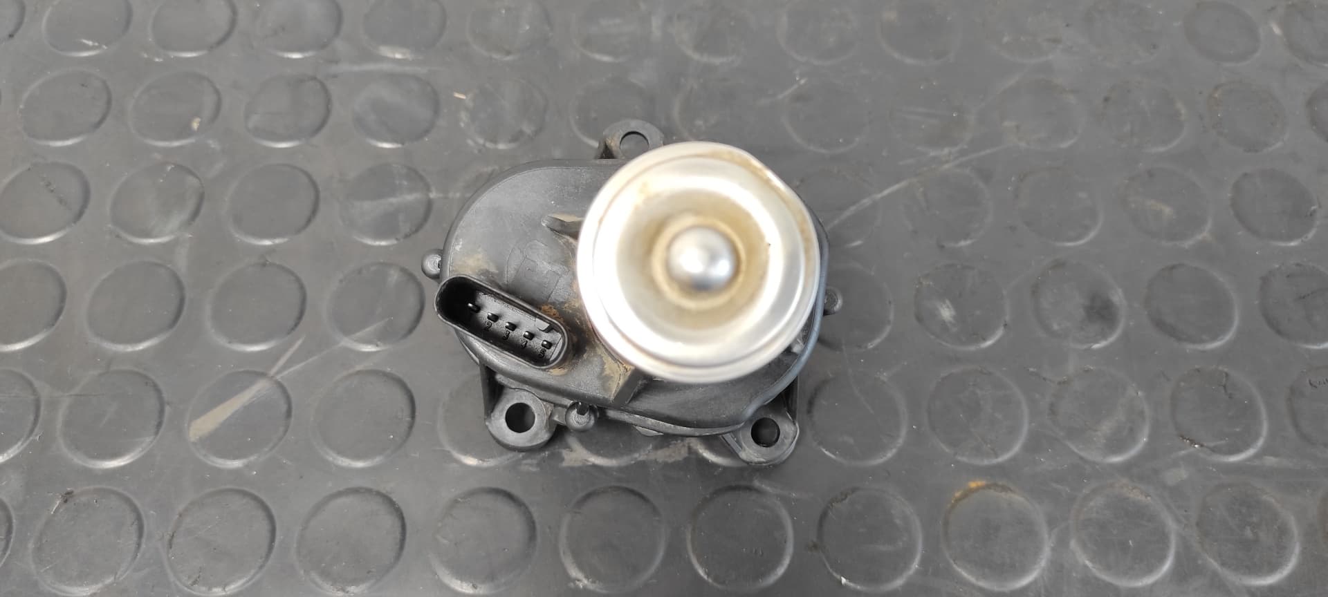 Recambio de COLECTOR ADMISION para BMW X3 (F25) sDrive 18d N47D20C referencia OEM IAM 8506410   - GRIS 2
