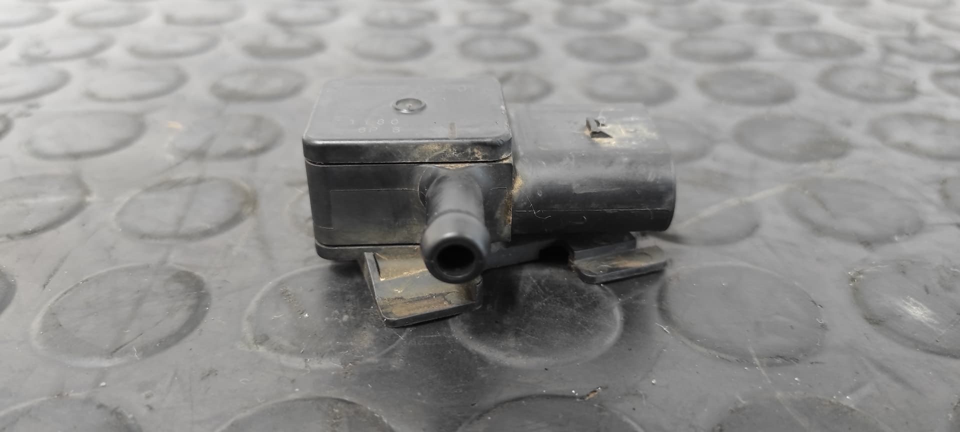 Recambio de SENSOR PRESION para BMW X3 (F25) sDrive 18d N47D20C referencia OEM IAM 780515201   - GRIS 4