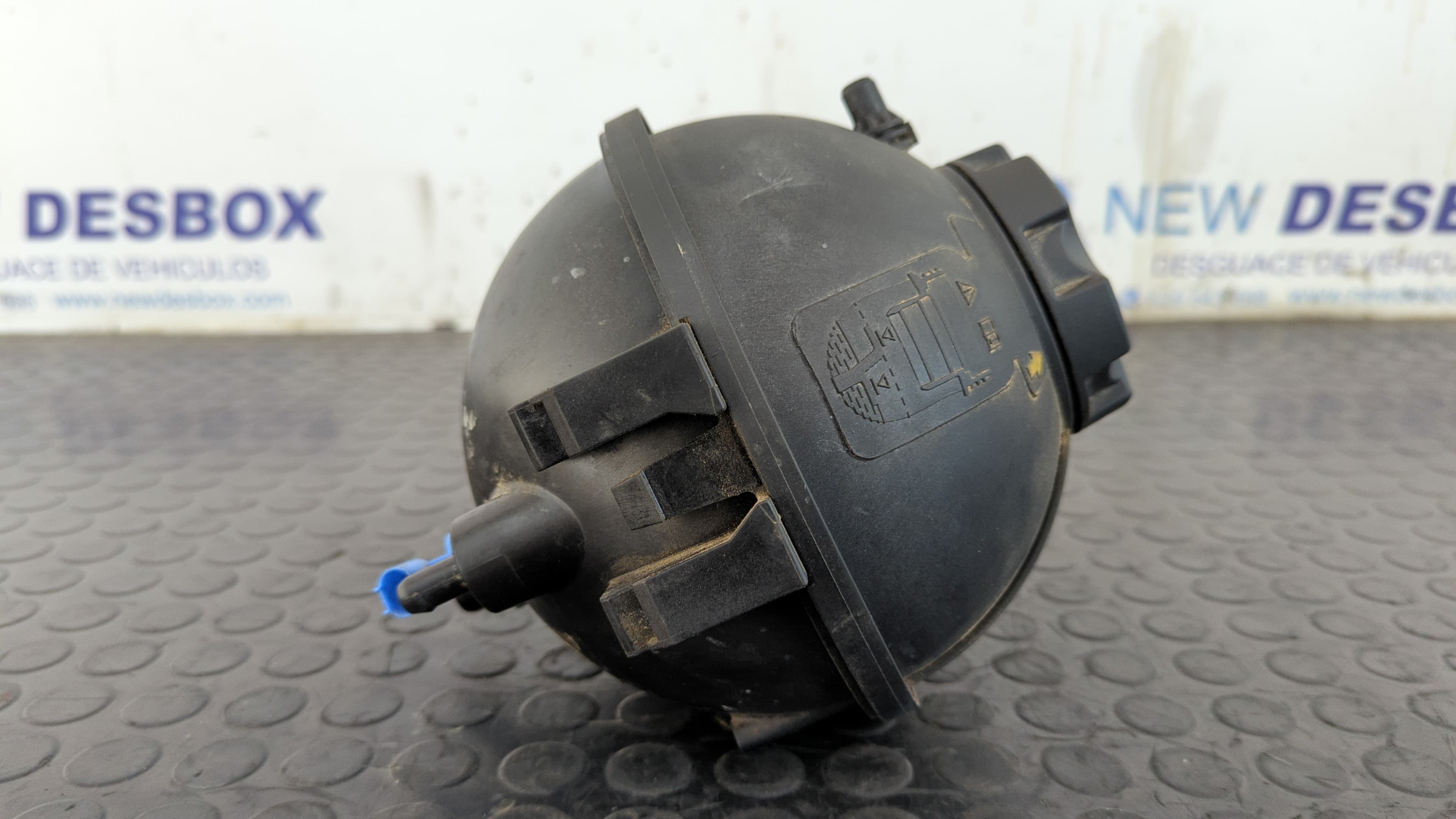Recambio de DEPOSITO EXPANSION para BMW X3 (F25) sDrive 18d N47D20C referencia OEM IAM    - GRIS 6