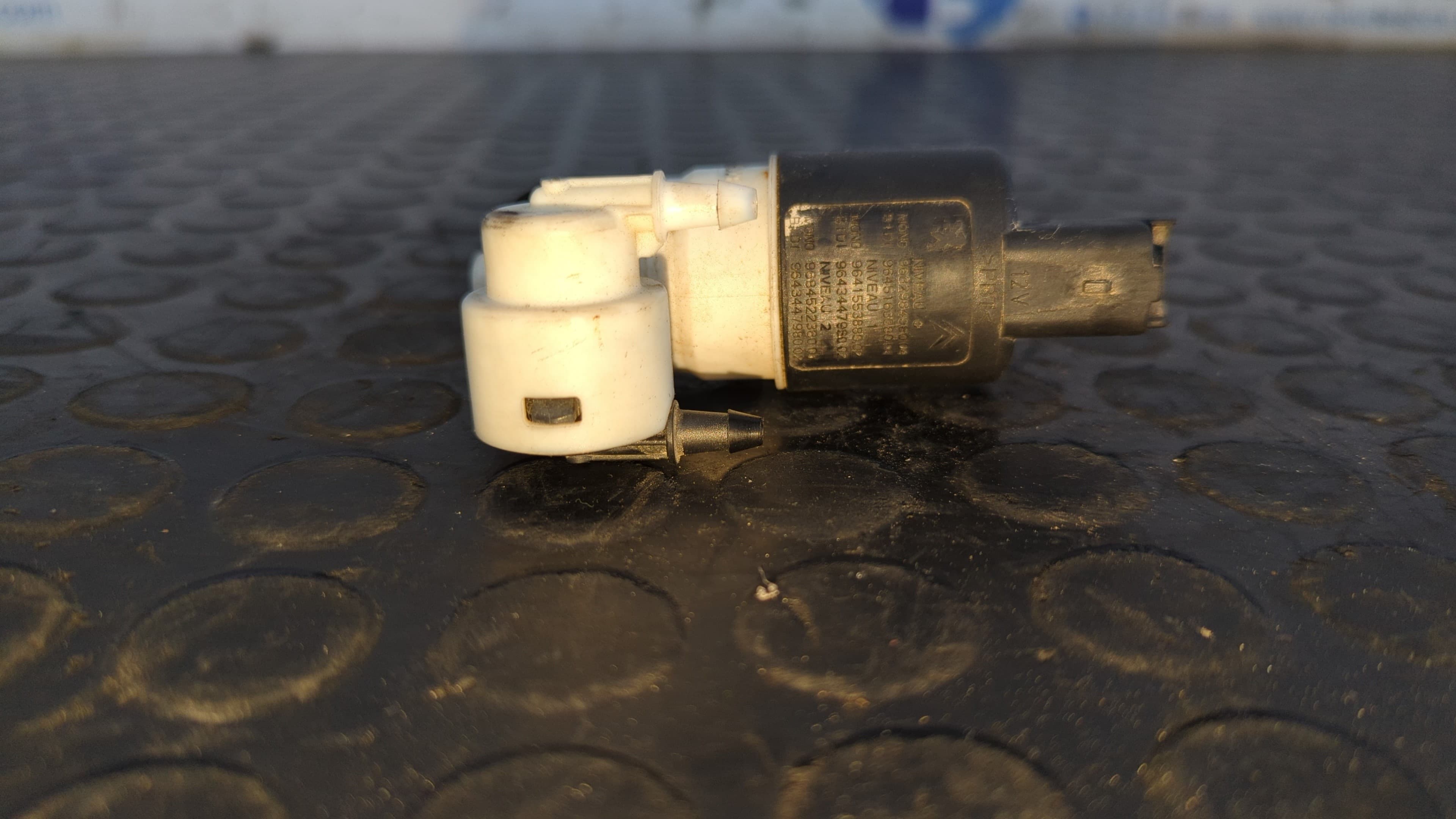 Recambio de BOMBA LIMPIA para PEUGEOT PARTNER KOMBI Outdoor 9HP referencia OEM IAM 9632984980   - GRIS 4
