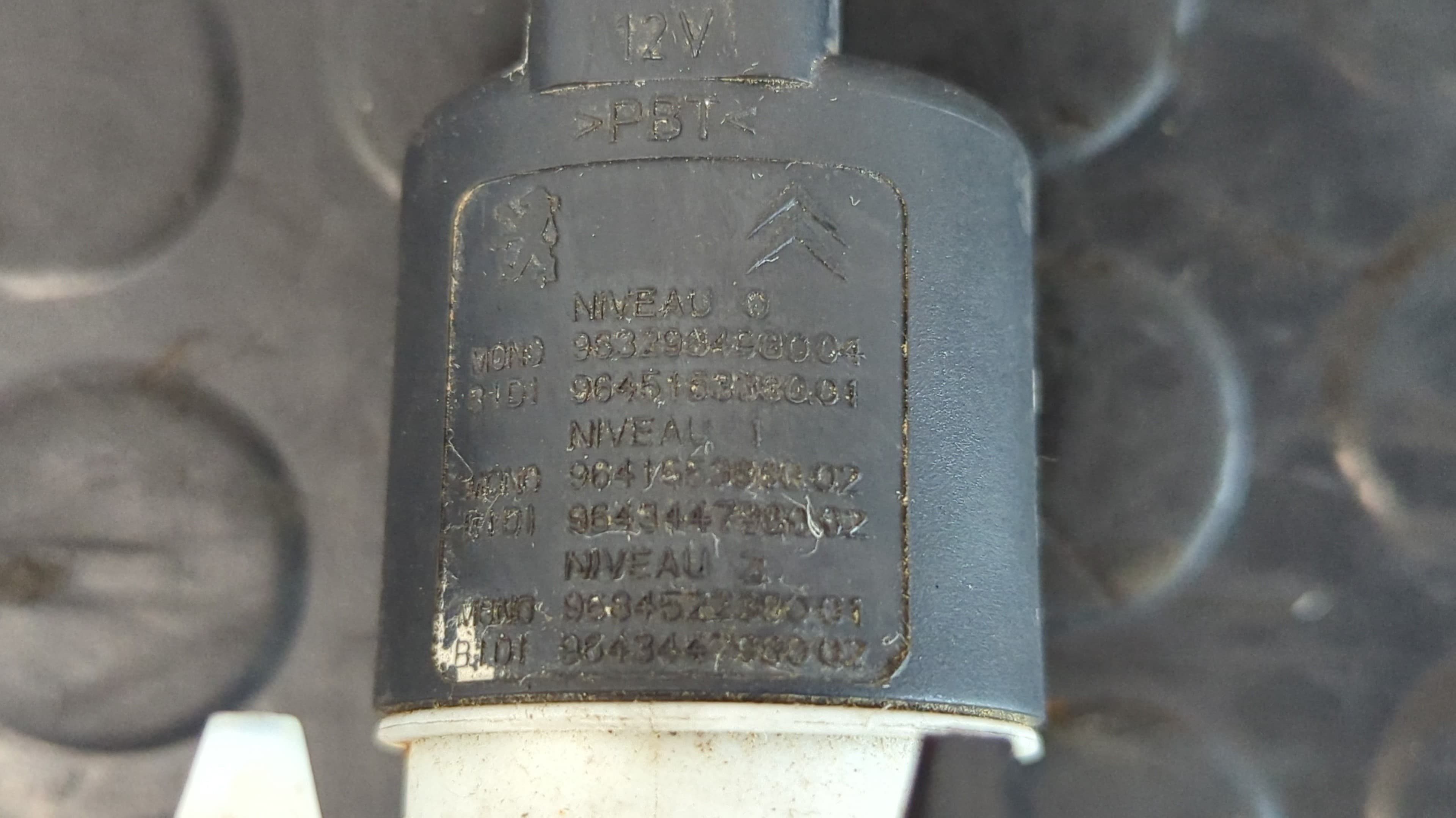 Recambio de BOMBA LIMPIA para PEUGEOT PARTNER KOMBI Outdoor 9HP referencia OEM IAM 9632984980   - GRIS 2