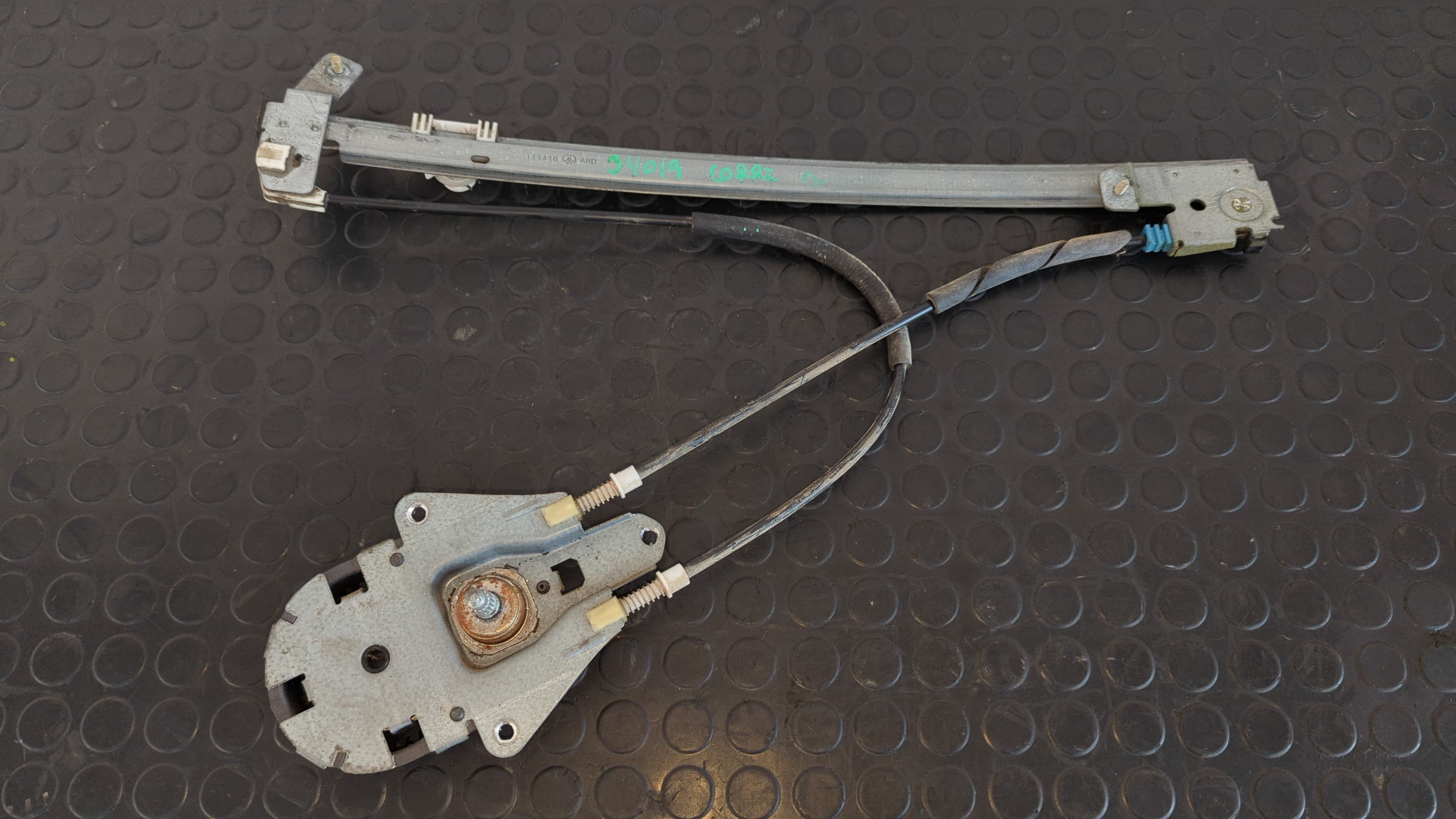 Recambio de ELEVALUNAS CORREDERA DERECHA  para PEUGEOT 806 2.1 Turbodiesel CAT P8CXUD11BTE referencia OEM IAM 111418   - VERDE