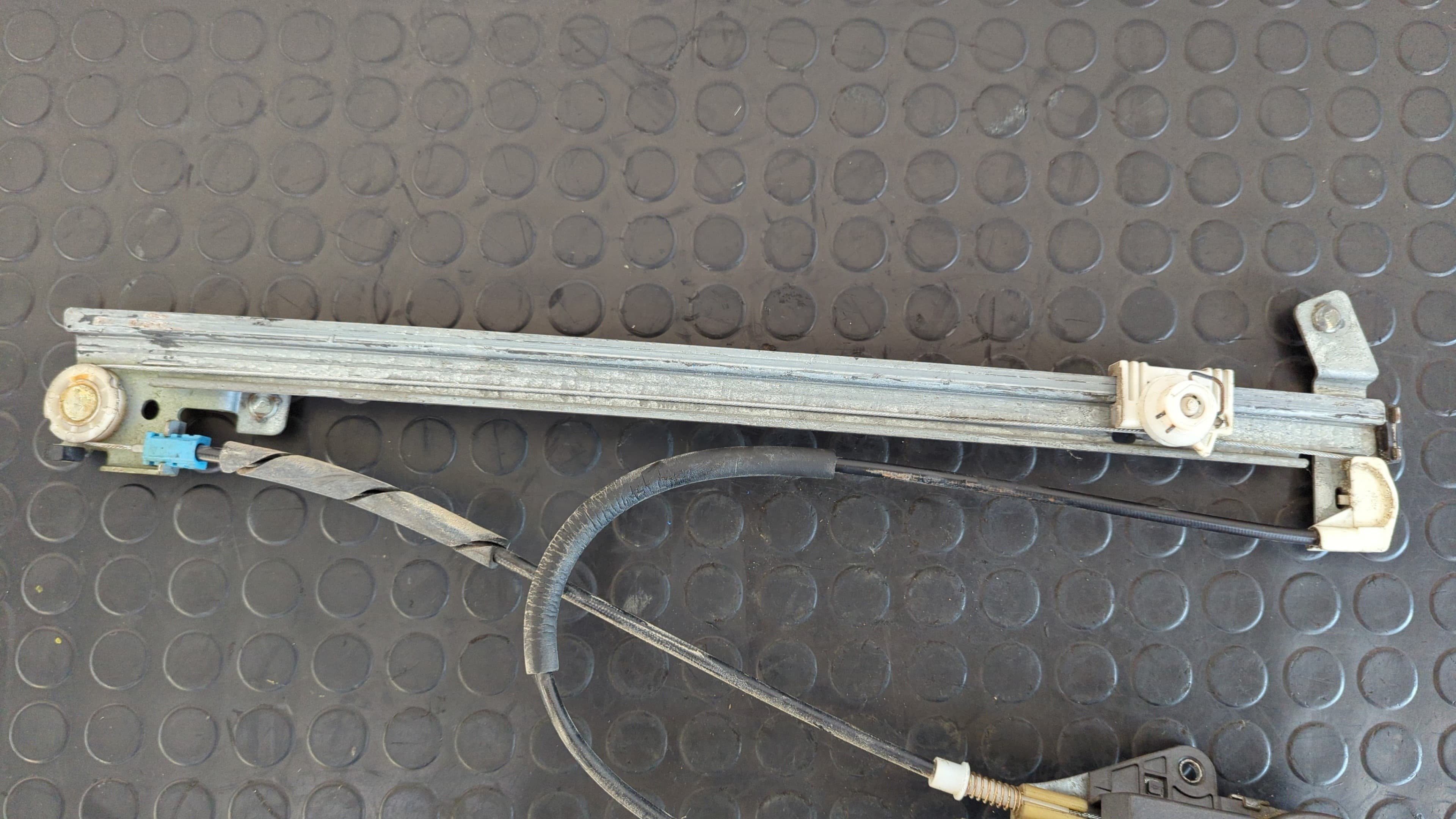 Recambio de ELEVALUNAS CORREDERA DERECHA  para PEUGEOT 806 2.1 Turbodiesel CAT P8CXUD11BTE referencia OEM IAM 111418   - VERDE 4