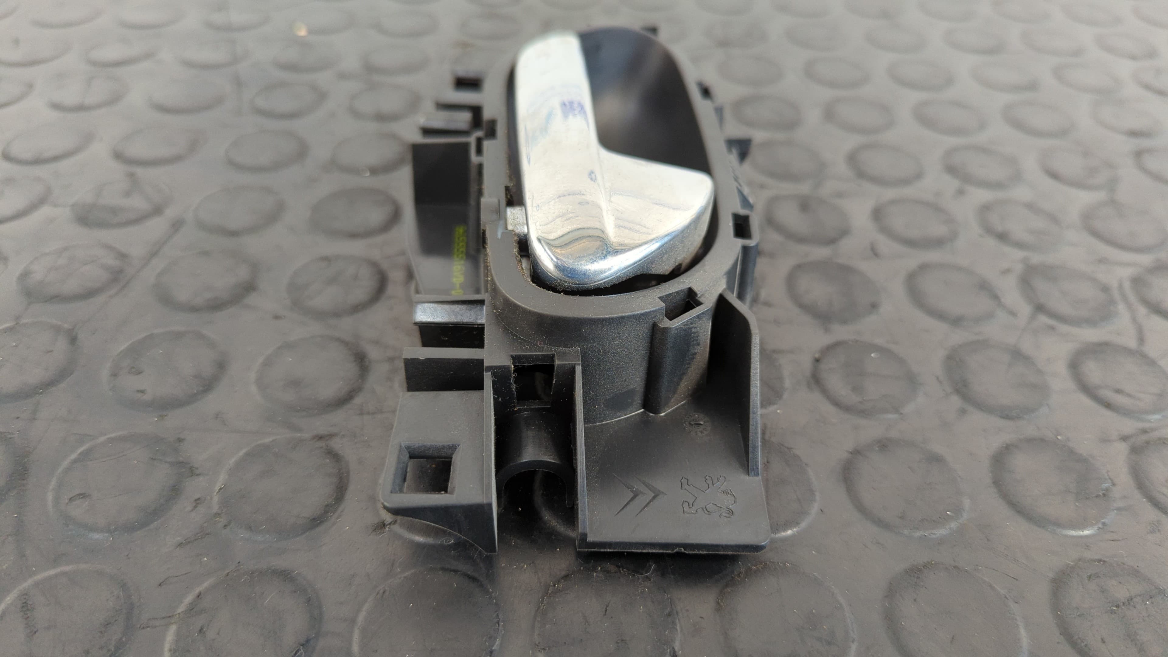 Recambio de MANETA INTERIOR TRASERA DERECHA para CITROEN C4 GRAND PICASSO Exclusive RHJDW10BTED4 referencia OEM IAM 96555516VD   - GRIS 7