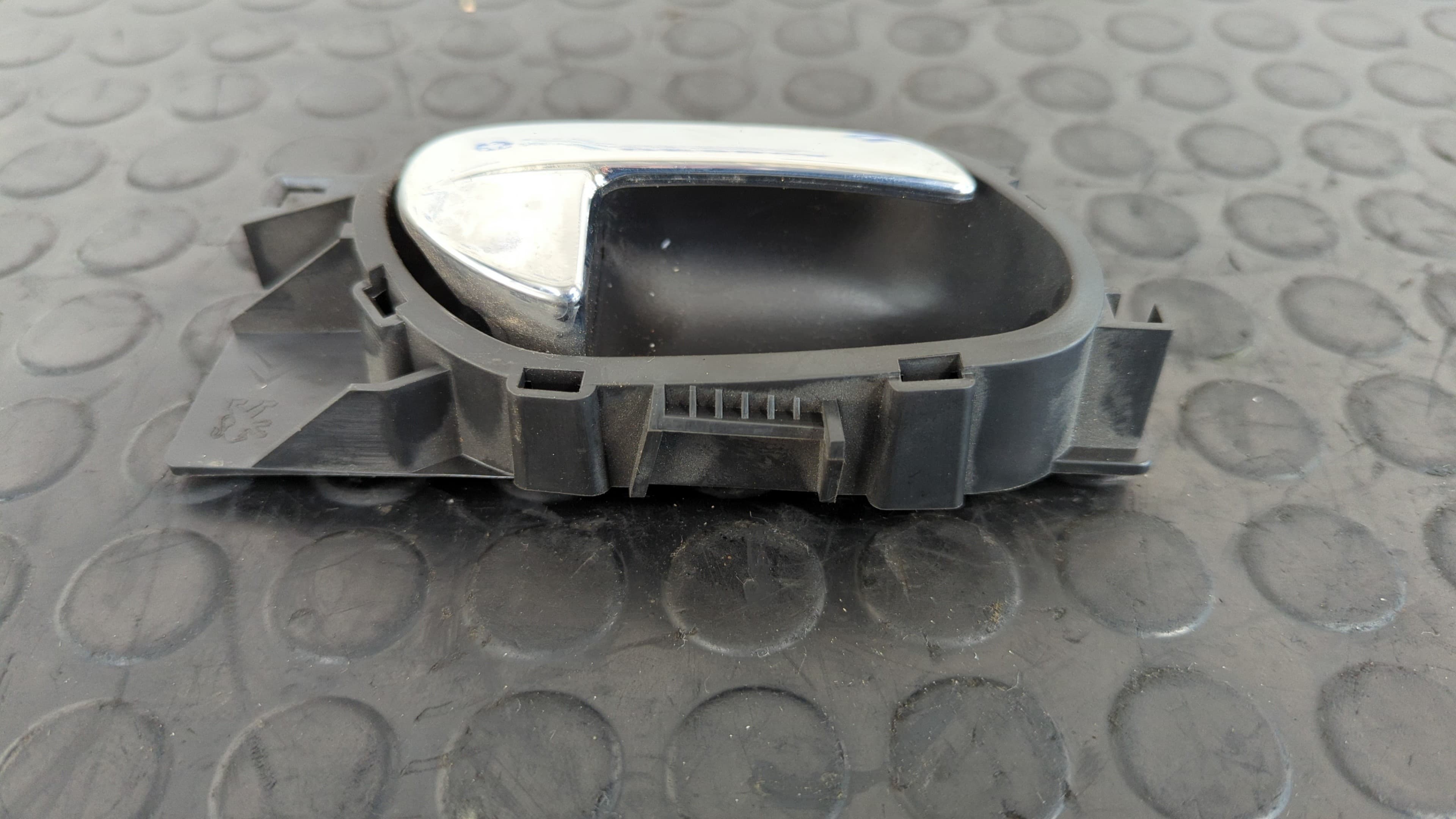 Recambio de MANETA INTERIOR DELANTERA DERECHA para CITROEN C4 GRAND PICASSO Exclusive RHJDW10BTED4 referencia OEM IAM 96555516VD   - GRIS 3