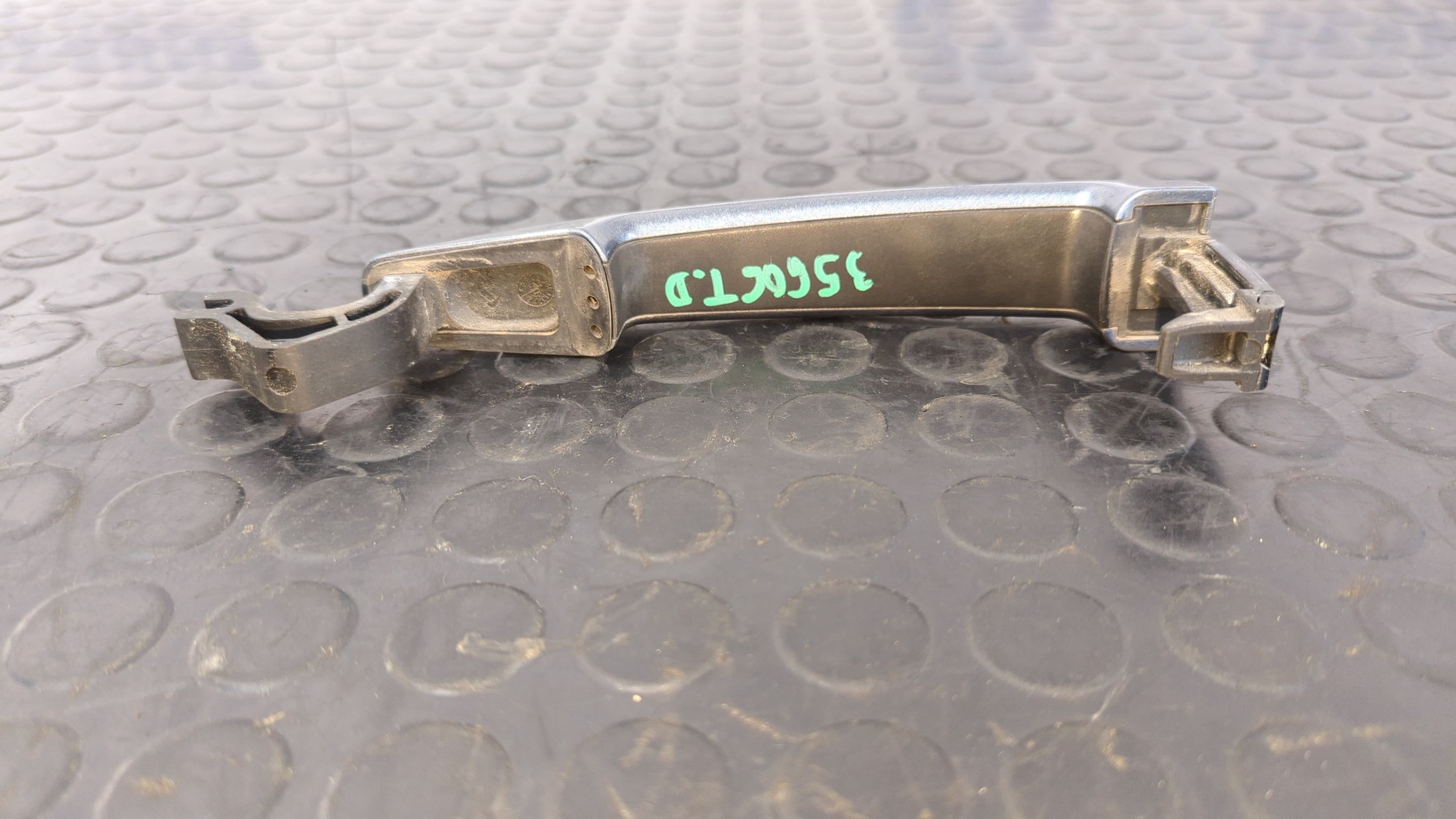 Recambio de MANETA TRASERA DERECHA para CITROEN C4 GRAND PICASSO Exclusive RHJDW10BTED4 referencia OEM IAM 96816347   - GRIS 3