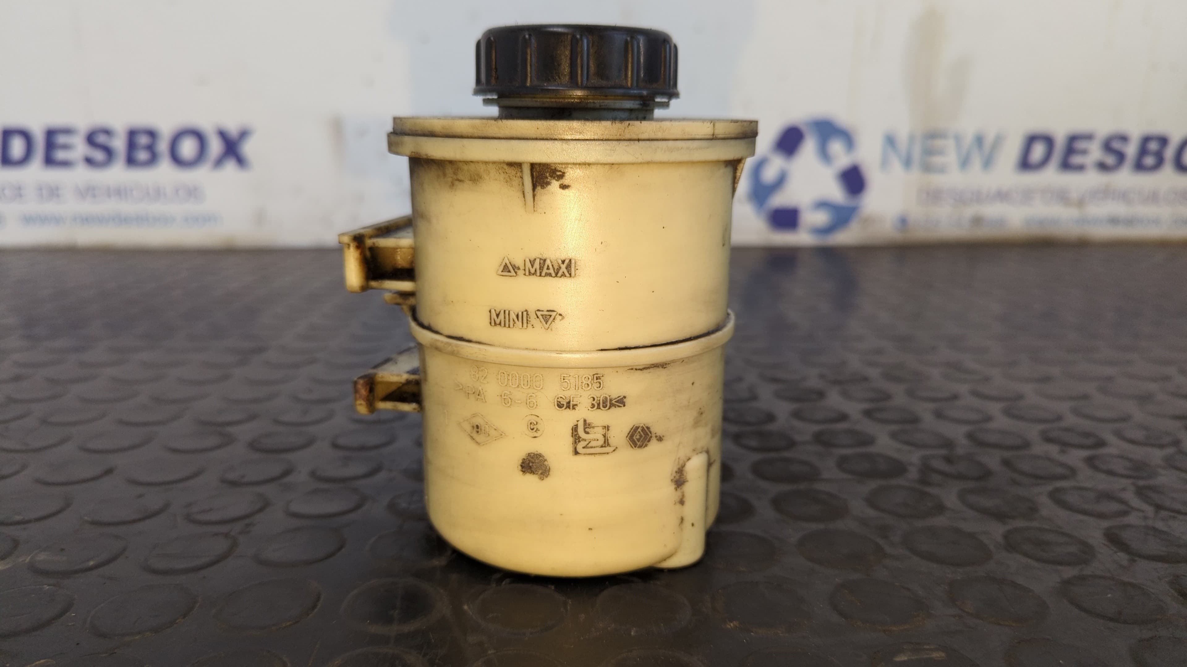 Recambio de DEPOSITO SERVO para RENAULT MASTER II PH. 2 DOKA/PR. FGST Caja abierta Batalla 3578 mm G9UA7 referencia OEM IAM 8200005185   - BLANCO 6