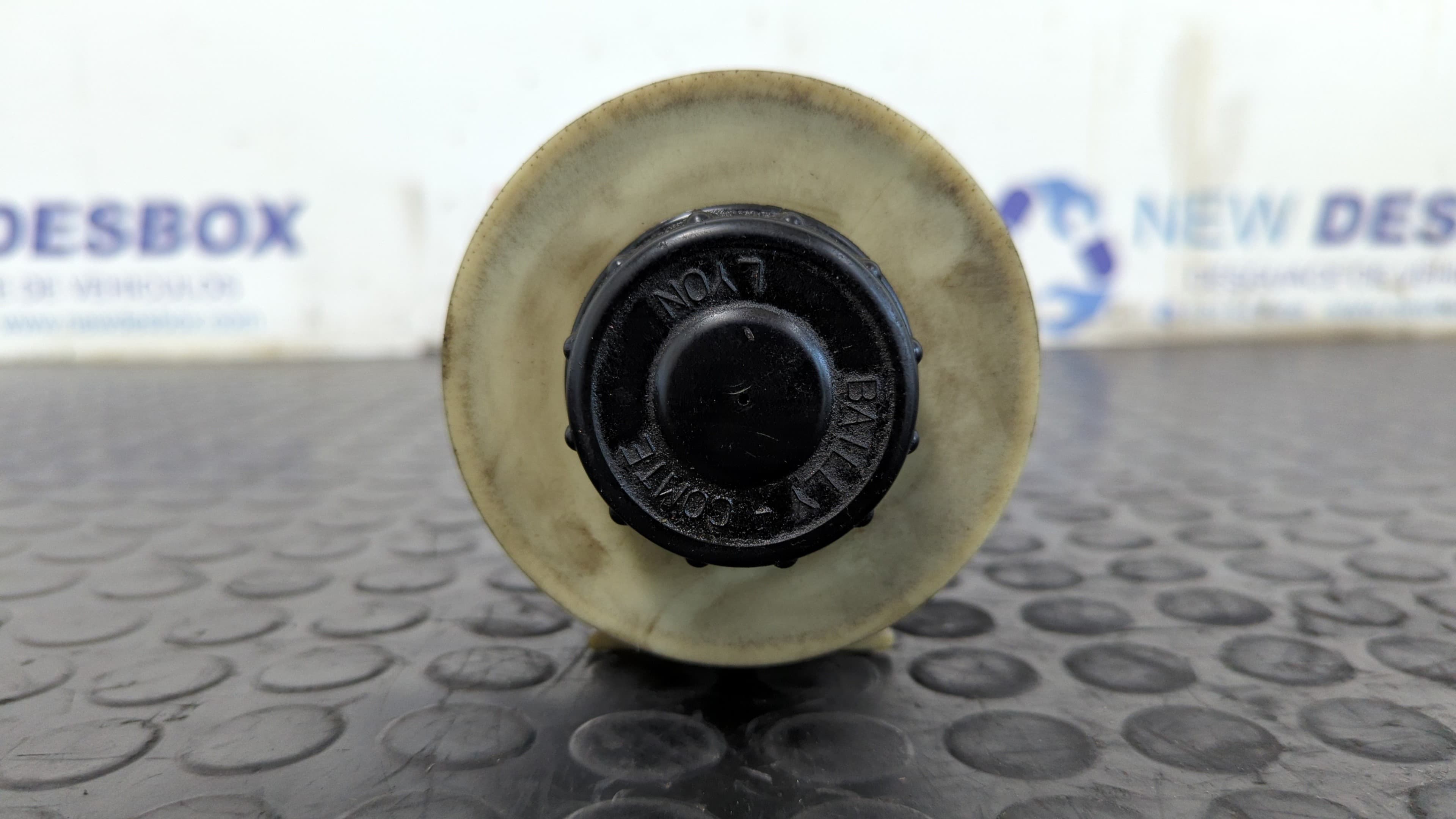 Recambio de DEPOSITO SERVO para RENAULT MASTER II PH. 2 DOKA/PR. FGST Caja abierta Batalla 3578 mm G9UA7 referencia OEM IAM 8200005185   - BLANCO 3