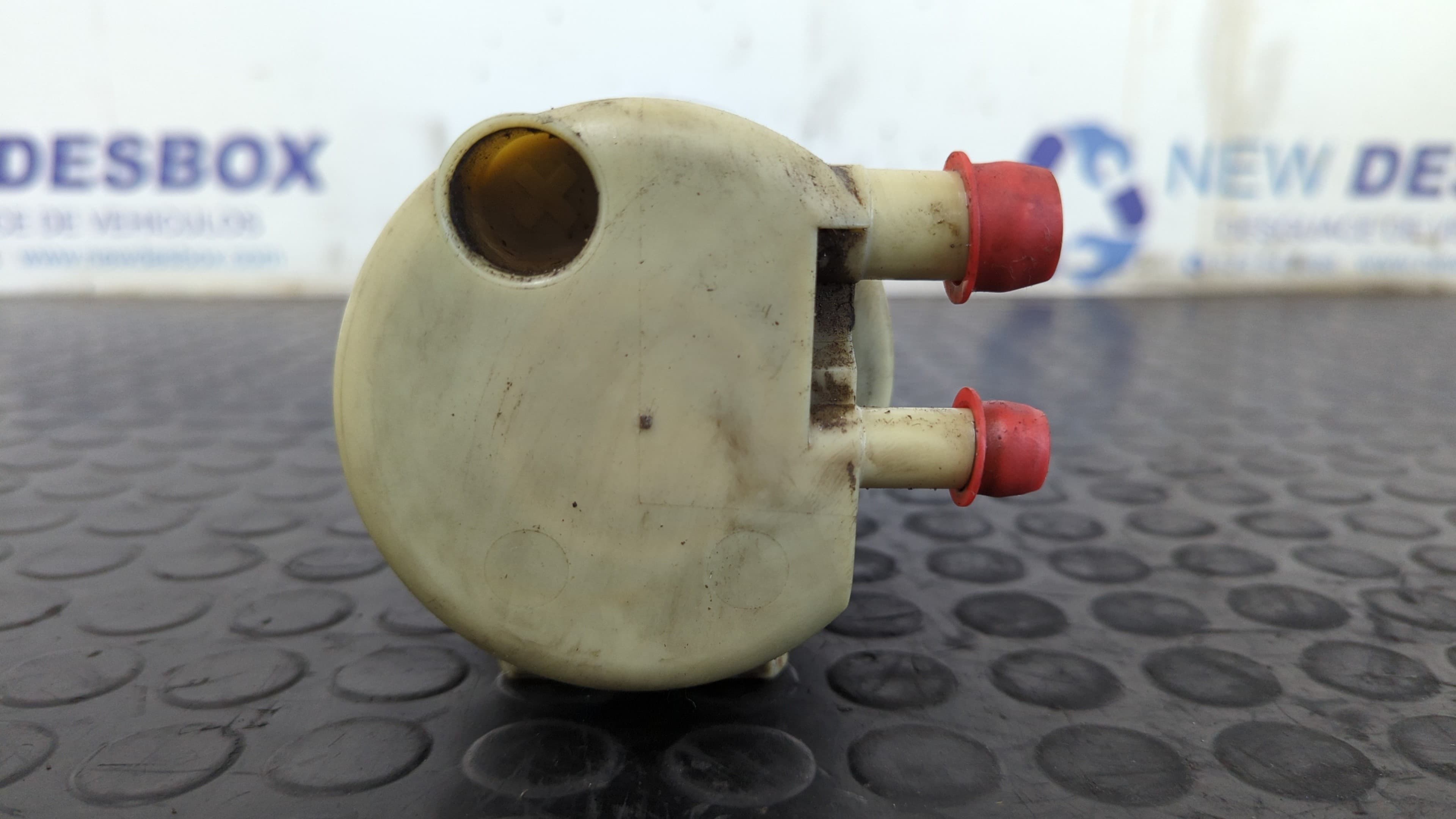 Recambio de DEPOSITO SERVO para RENAULT MASTER II PH. 2 DOKA/PR. FGST Caja abierta Batalla 3578 mm G9UA7 referencia OEM IAM 8200005185   - BLANCO 5