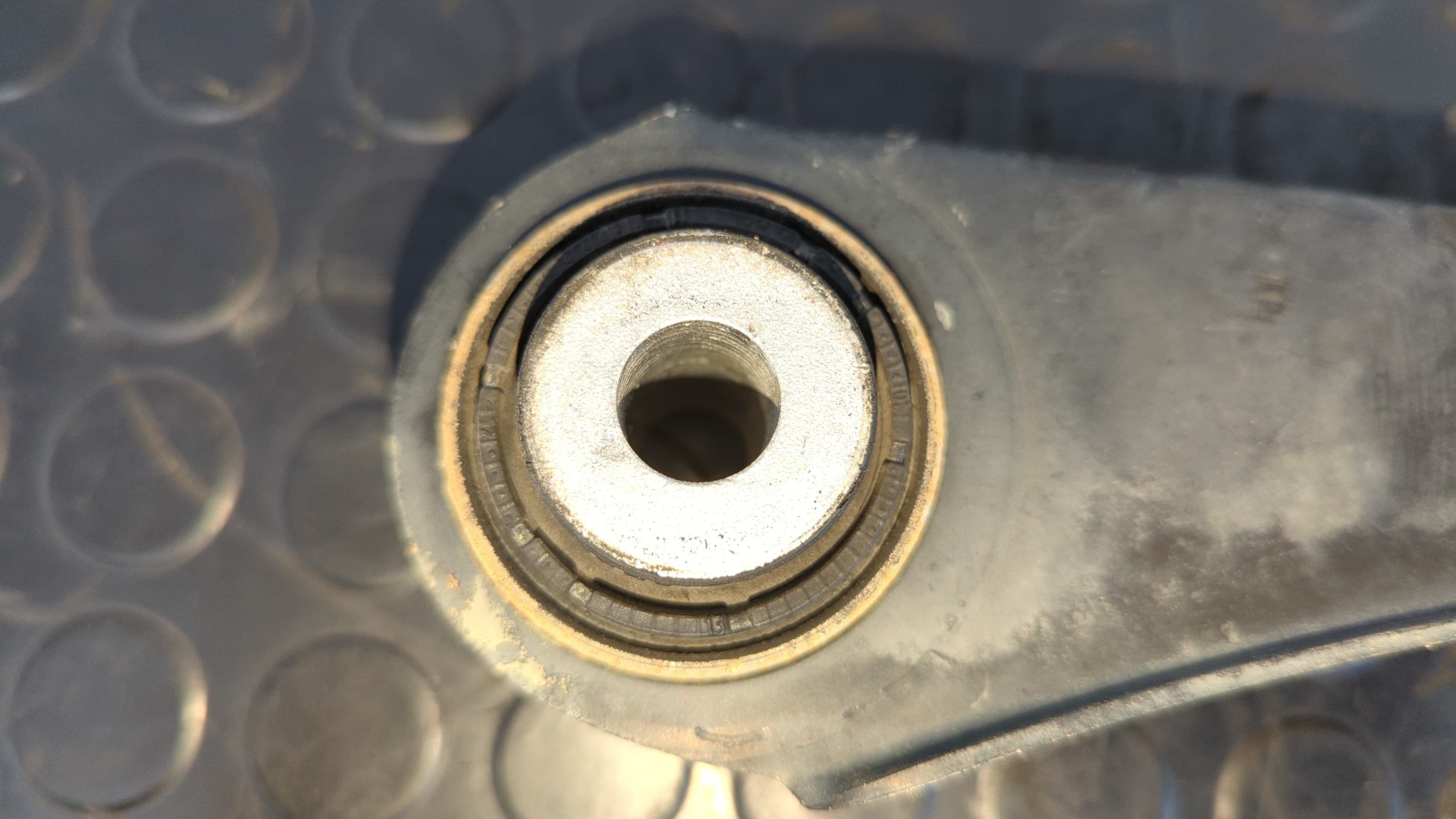 Recambio de BRAZO DERECHO INFERIOR TRASERO  para BMW X3 (F25) sDrive 18d N47D20C referencia OEM IAM 3330678855003   - GRIS 9