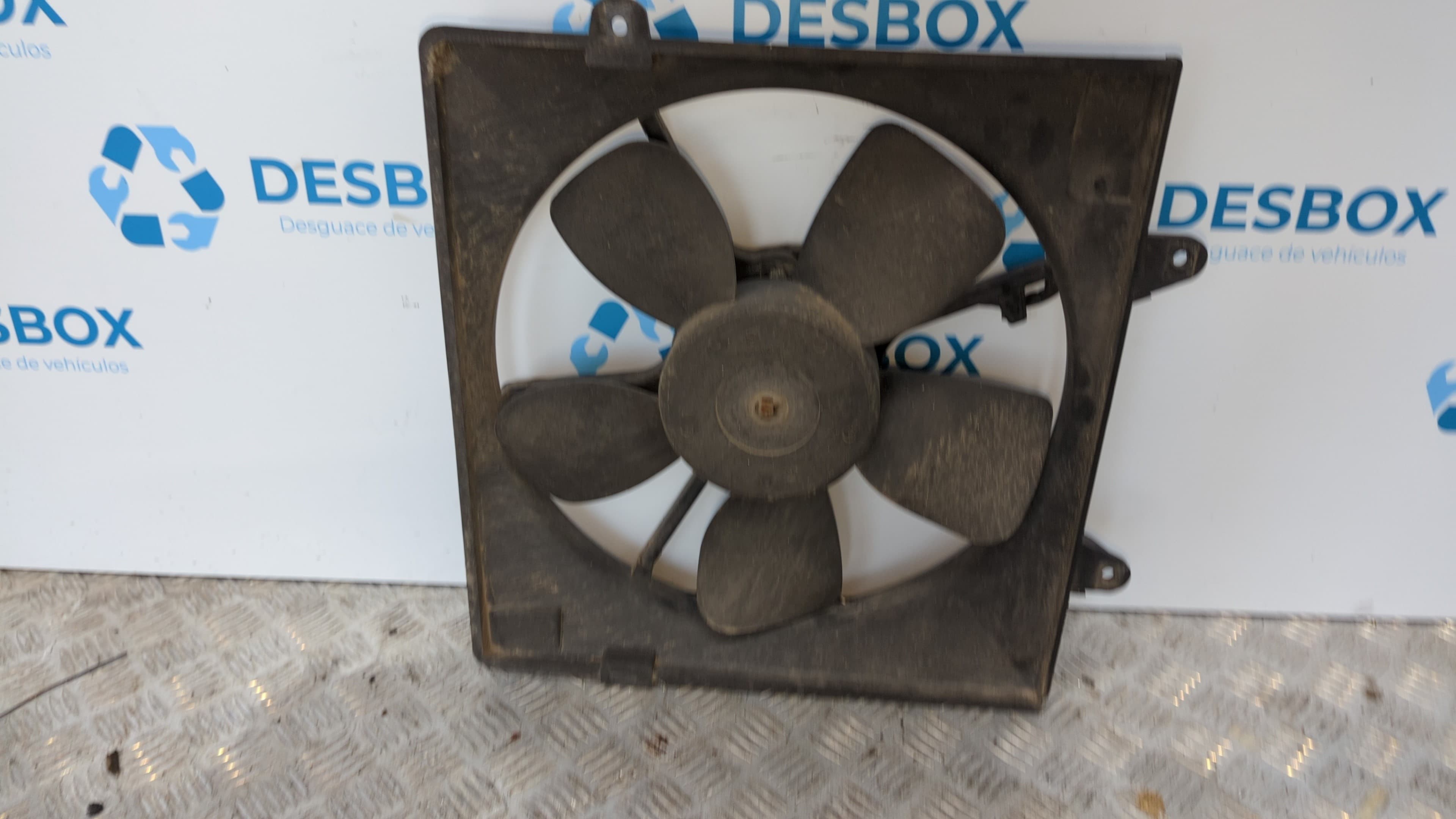 Recambio de ELECTROVENTILADOR para KIA CARNIVAL II J3 referencia OEM IAM 033811560 3