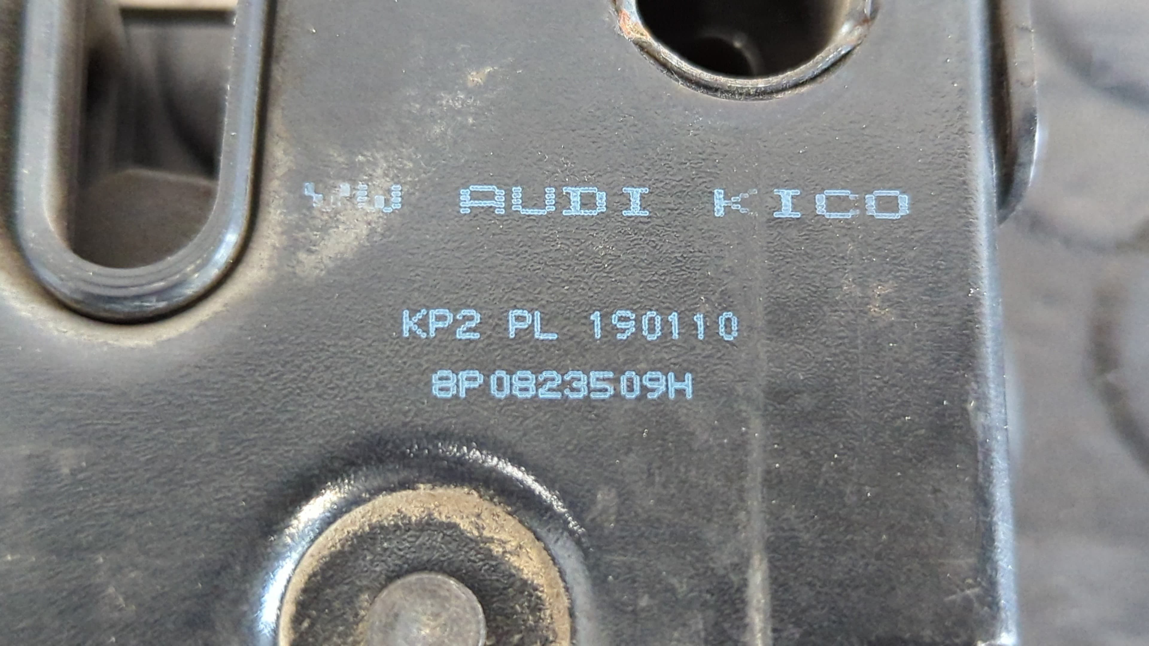 Recambio de CERRADURA CAPO para AUDI A3 SPORTBACK (8P) 1.6 TDI Ambition CAYC referencia OEM IAM 8P0823509H   - NEGRO 5
