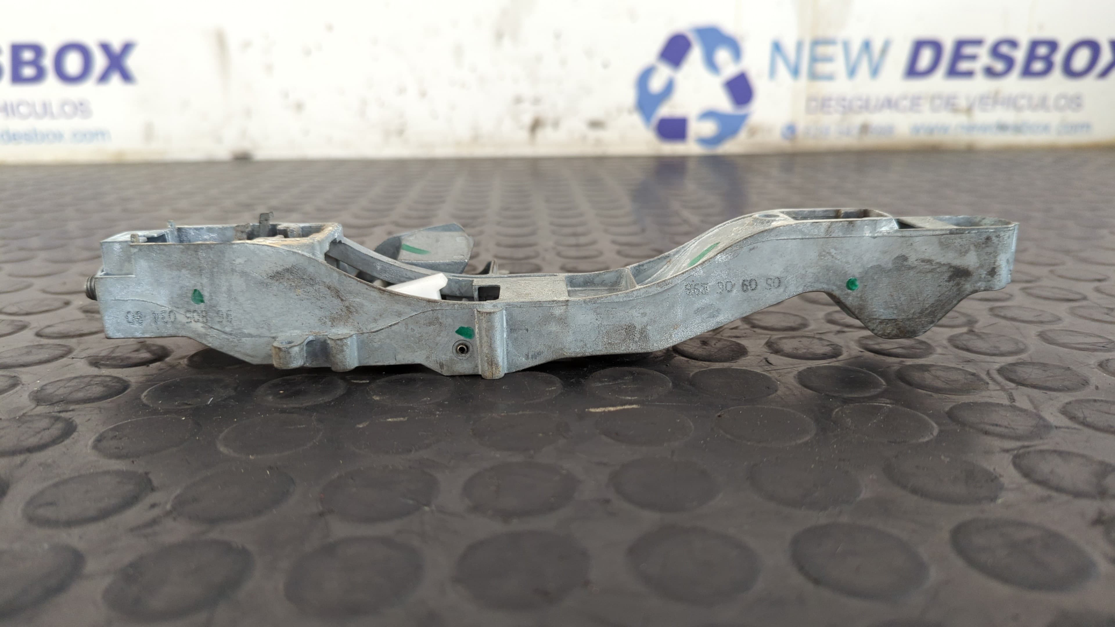 Recambio de MANETA TRASERA DERECHA para CITROEN C4 GRAND PICASSO Exclusive RHJDW10BTED4 referencia OEM IAM 9680503480   - GRIS 3