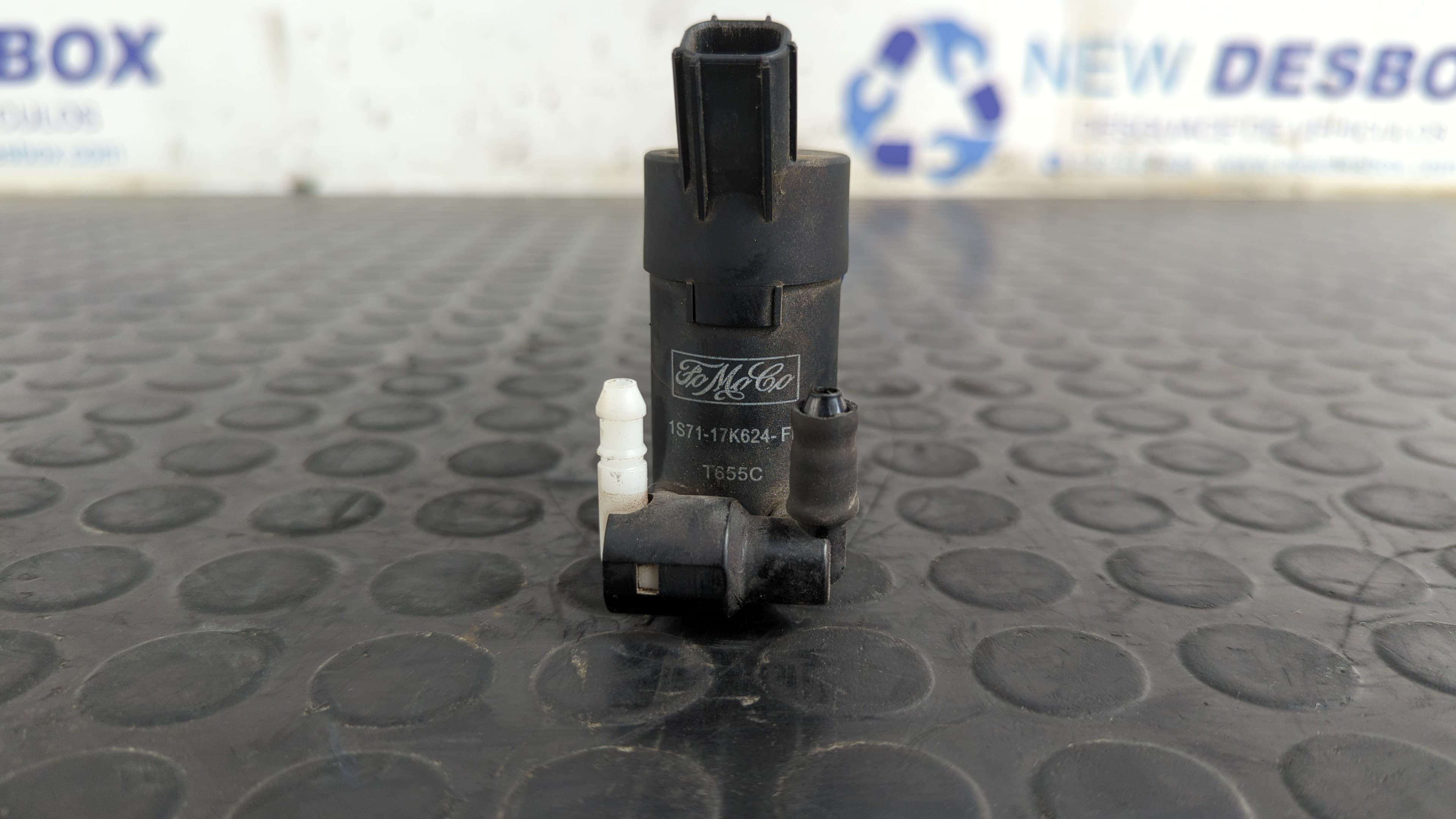 Recambio de BOMBA LIMPIA para FORD S-MAX (CA1) Titanium (03.2010->) QXWB referencia OEM IAM 1S7117K624FE   - GRANATE