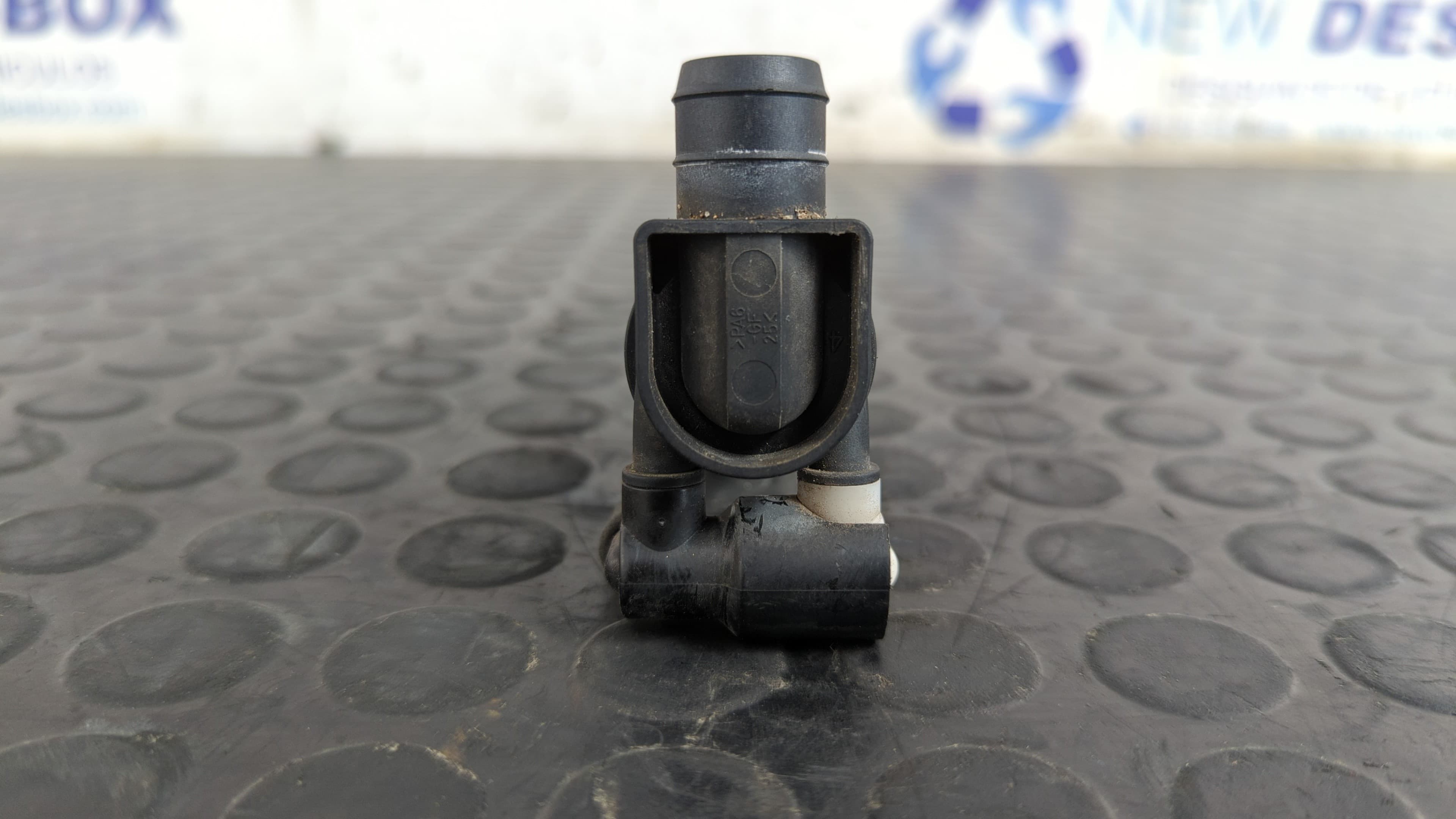 Recambio de BOMBA LIMPIA para FORD S-MAX (CA1) Titanium (03.2010->) QXWB referencia OEM IAM 1S7117K624FE   - GRANATE 4