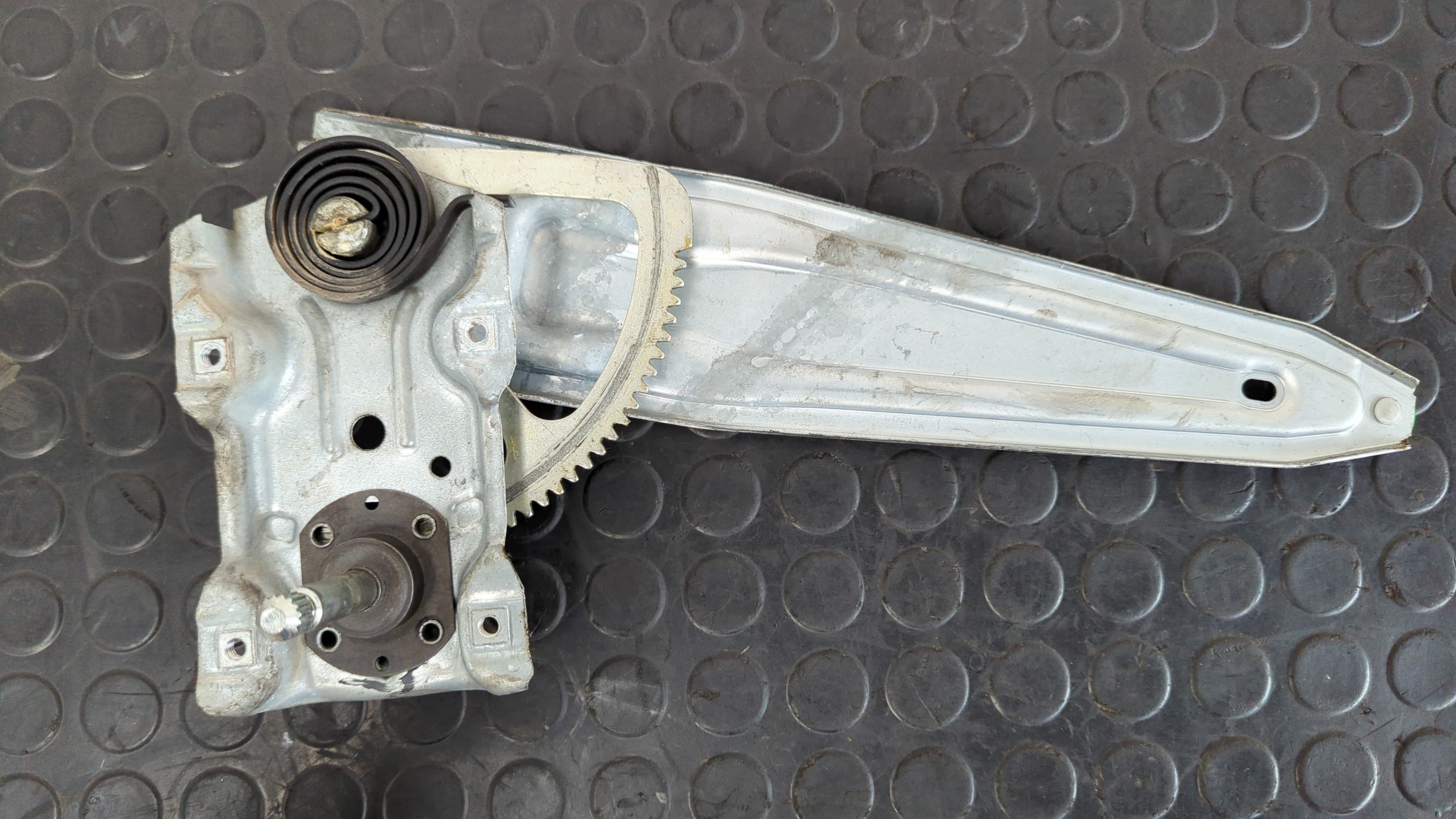 Recambio de ELEVALUNAS TRASERO DERECHO para TOYOTA AURIS Luna+ 1NDTV referencia OEM IAM    - BLANCO