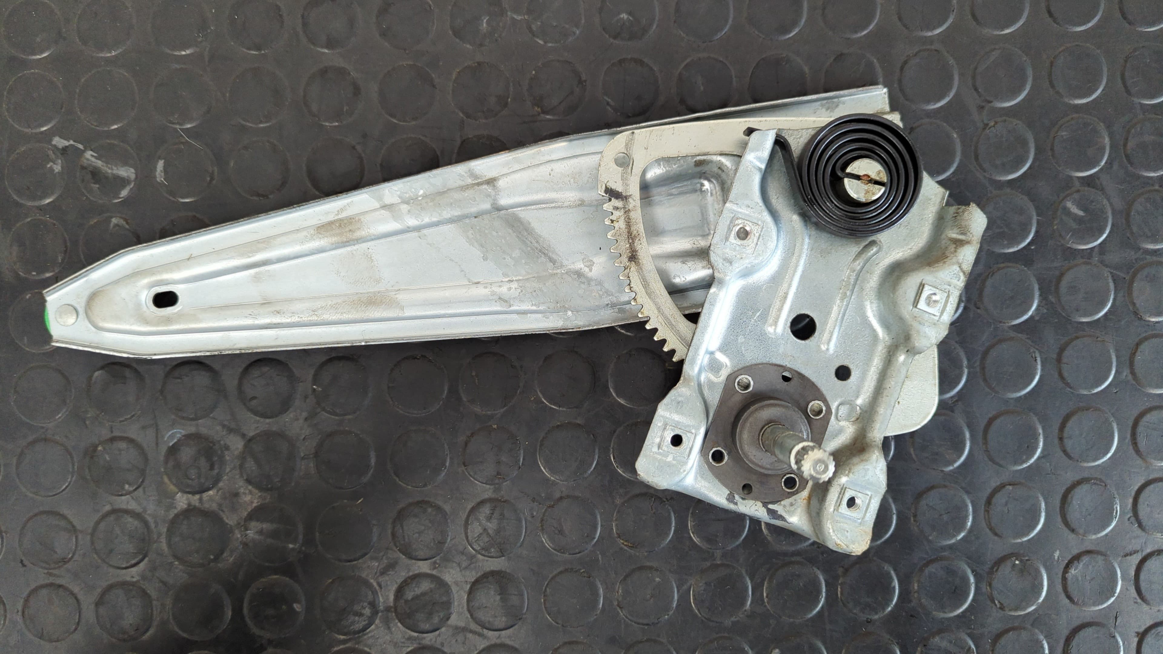 Recambio de ELEVALUNAS TRASERO IZQUIERDO para TOYOTA AURIS Luna+ 1NDTV referencia OEM IAM    - BLANCO