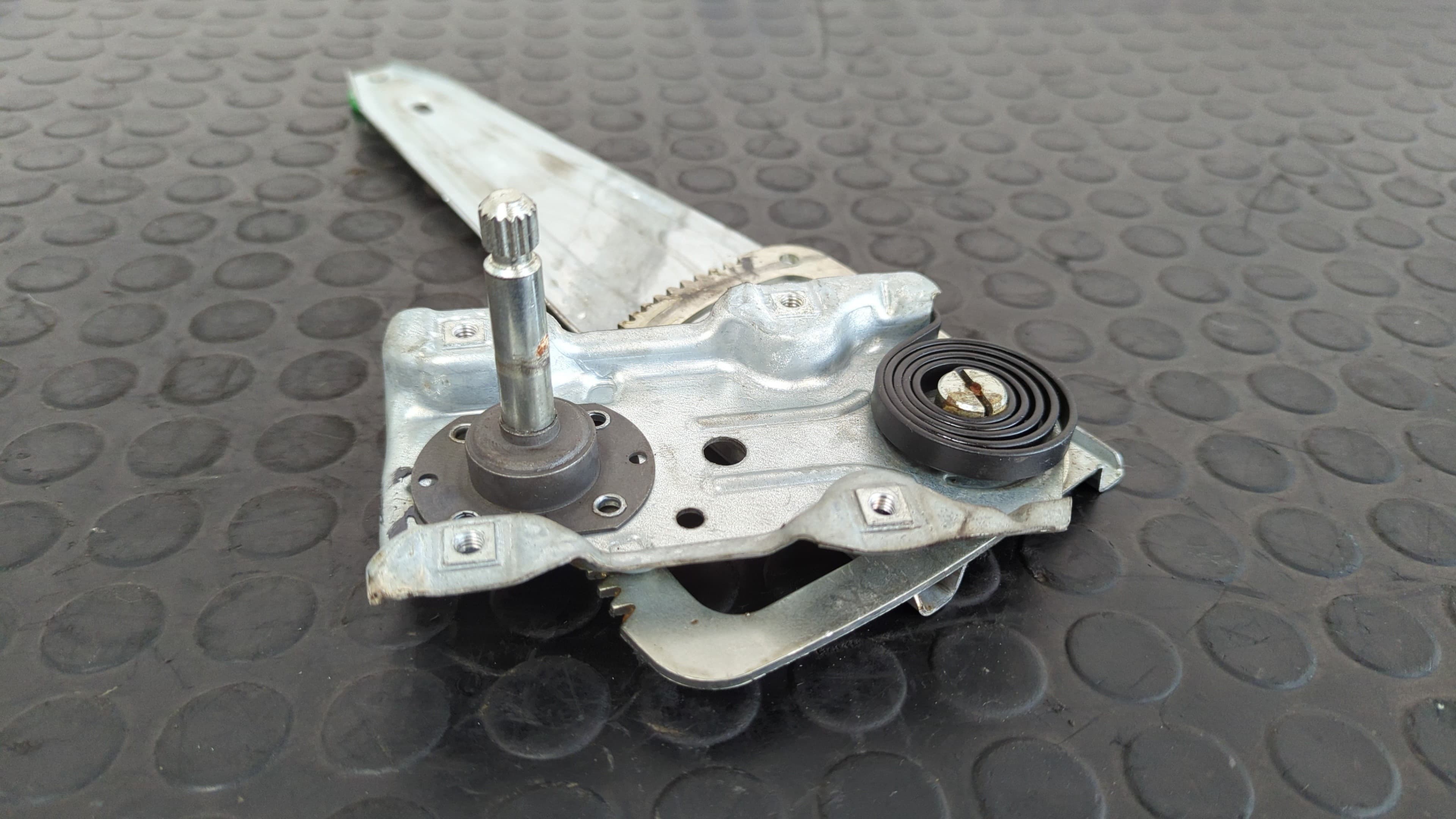Recambio de ELEVALUNAS TRASERO IZQUIERDO para TOYOTA AURIS Luna+ 1NDTV referencia OEM IAM    - BLANCO 3