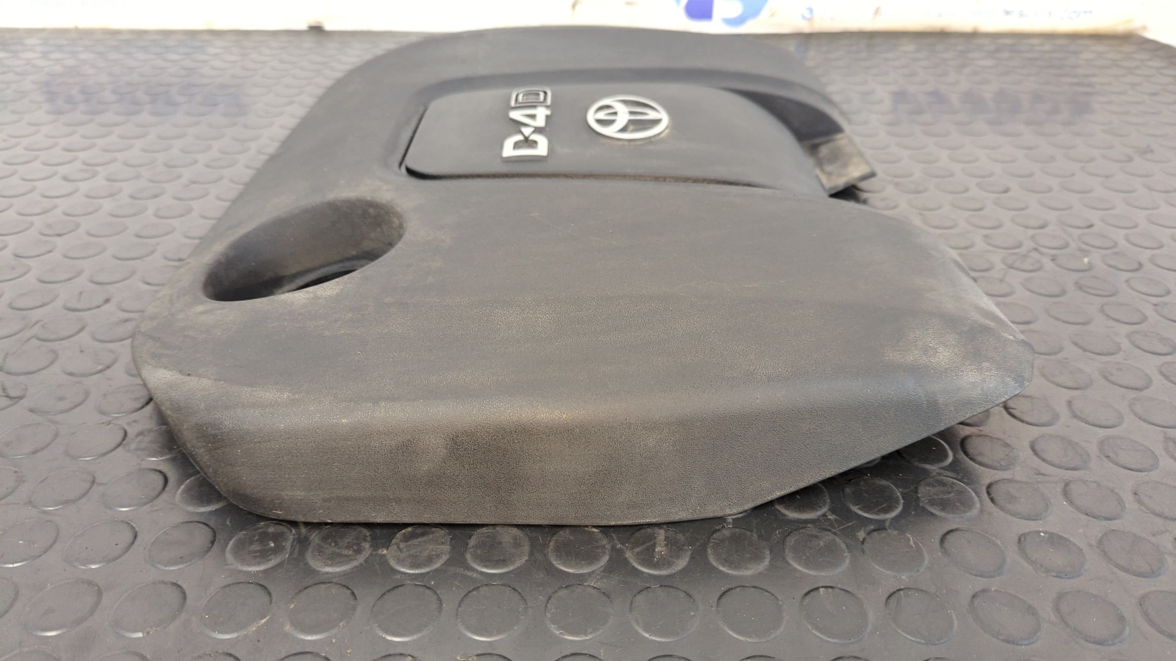 Recambio de TAPA MOTOR para TOYOTA AURIS Luna+ 1NDTV referencia OEM IAM    - BLANCO 6