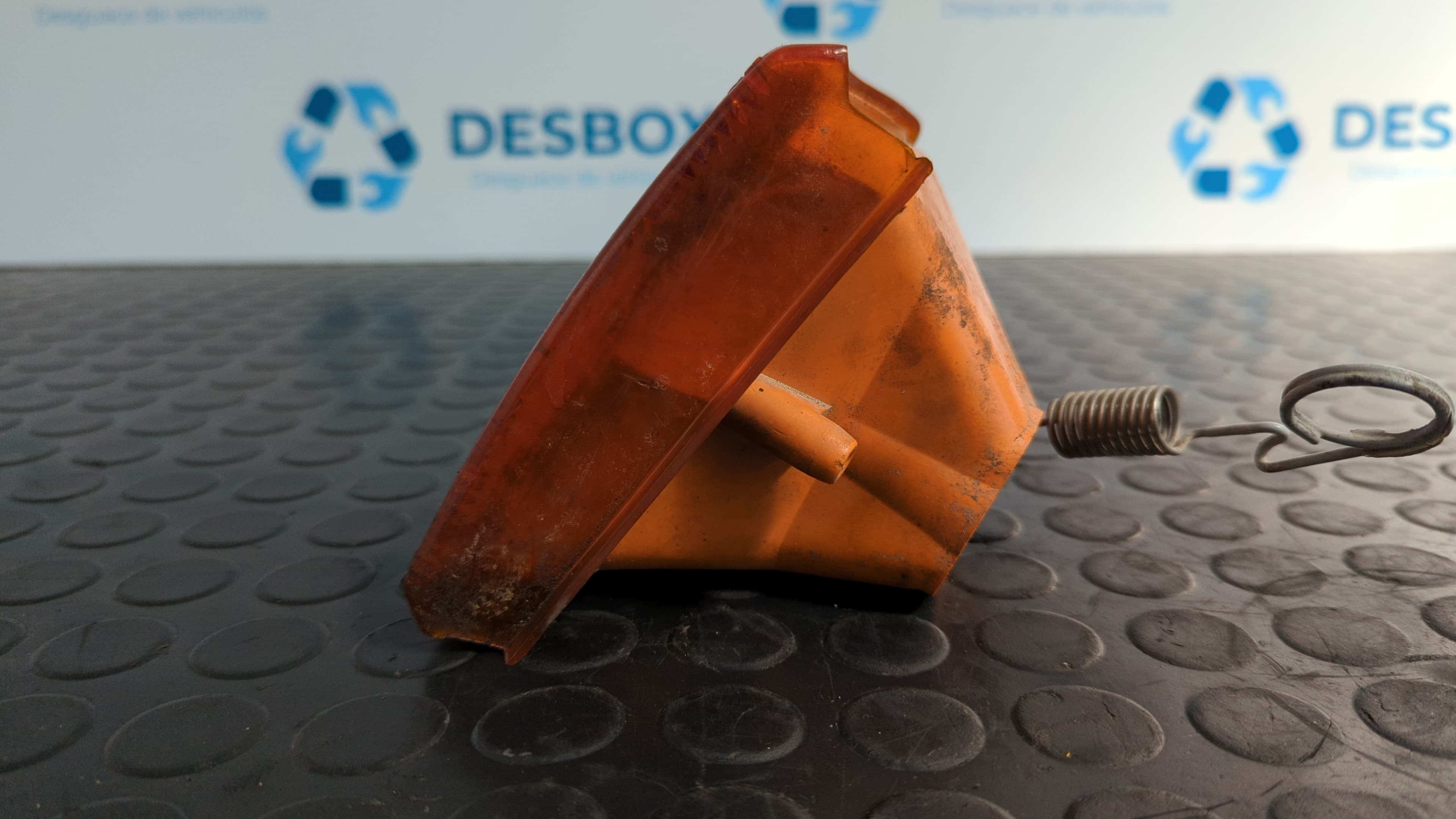Recambio de PILOTO DELANTERO DERECHO para FORD FIESTA BERL./EXPRESS Festival / CL TKB referencia OEM IAM 84FG13368AA   - BLANCO 6
