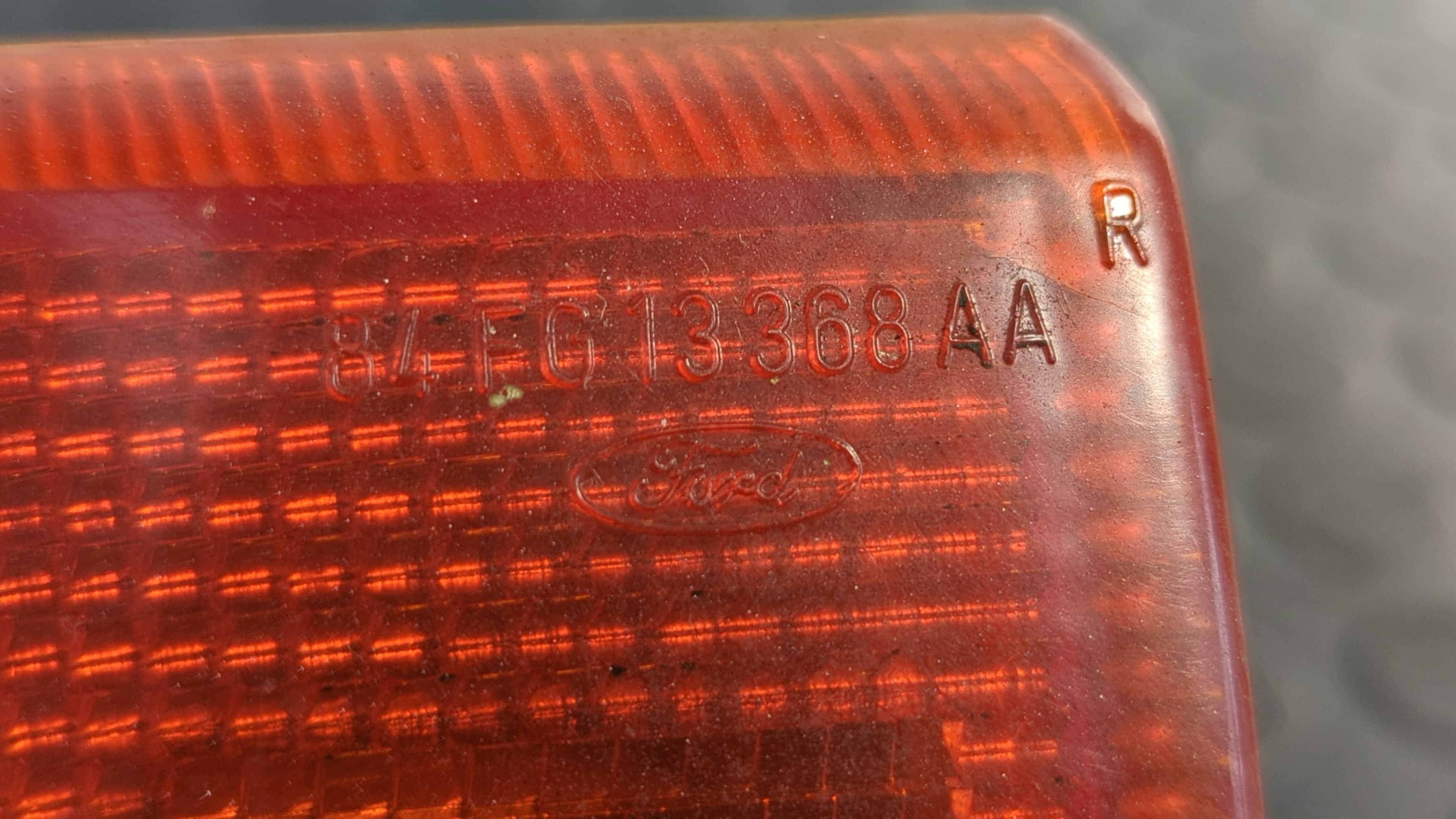 Recambio de PILOTO DELANTERO DERECHO para FORD FIESTA BERL./EXPRESS Festival / CL TKB referencia OEM IAM 84FG13368AA   - BLANCO 2