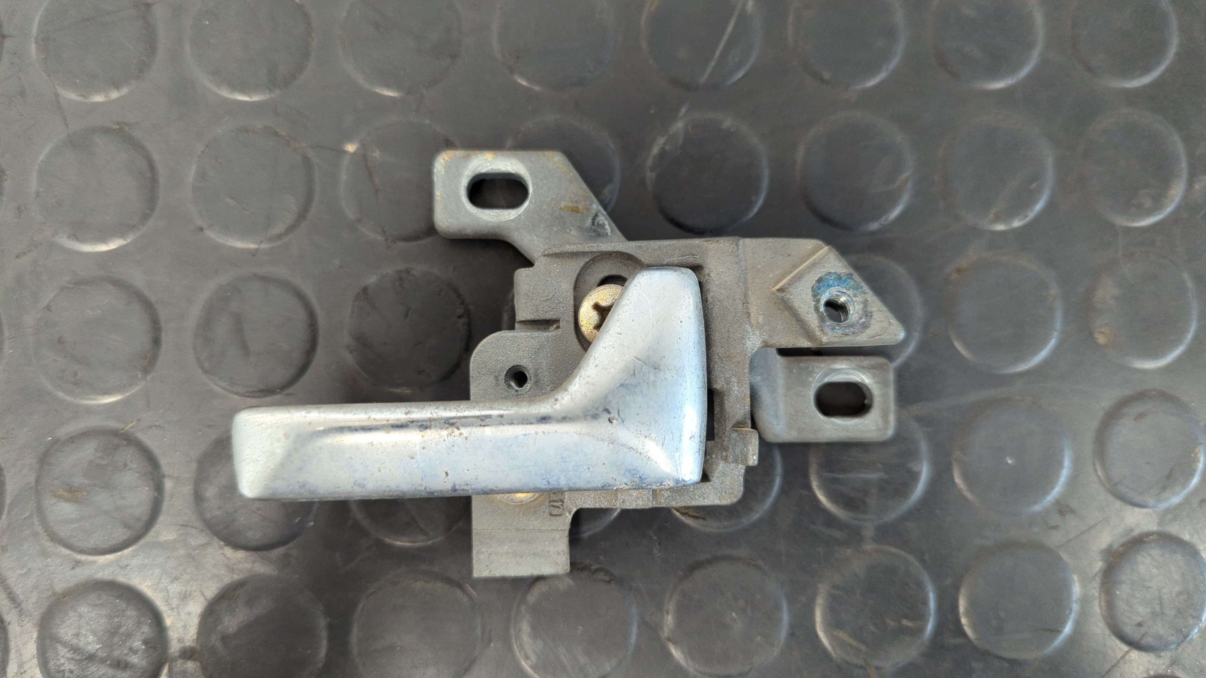 Recambio de MANETA INTERIOR TRASERA DERECHA para MERCEDES CLASE S (W126) referencia OEM IAM 1267660417