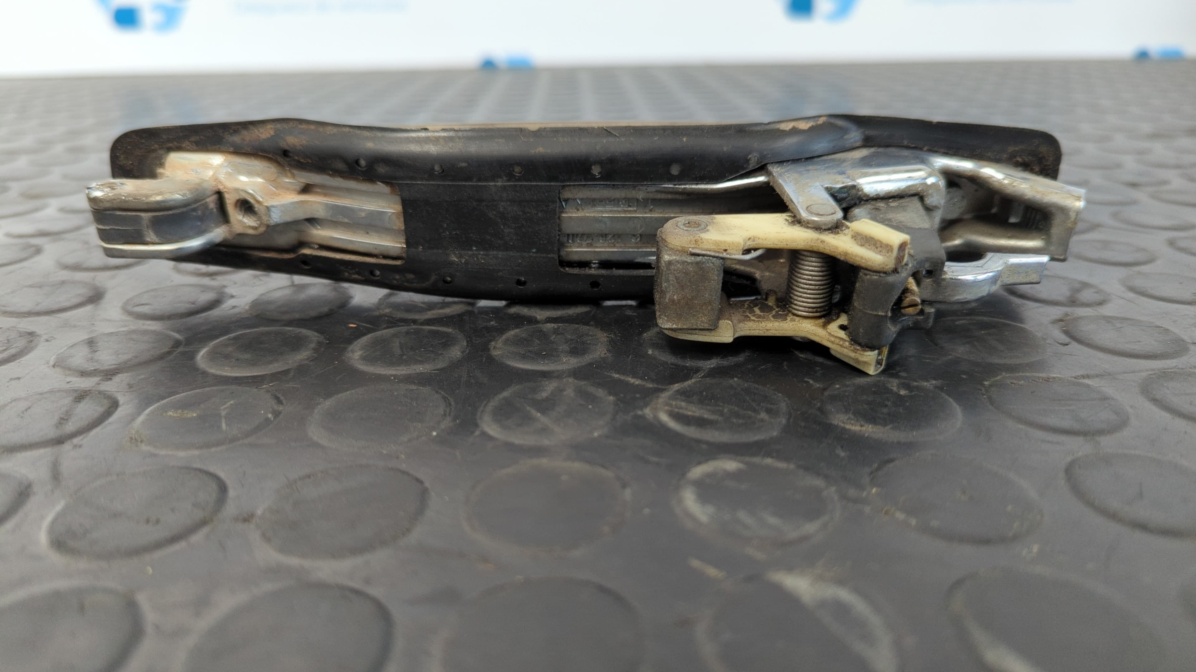 Recambio de MANETA TRASERA DERECHA para MERCEDES CLASE S (W126) referencia OEM IAM 1267600059 3
