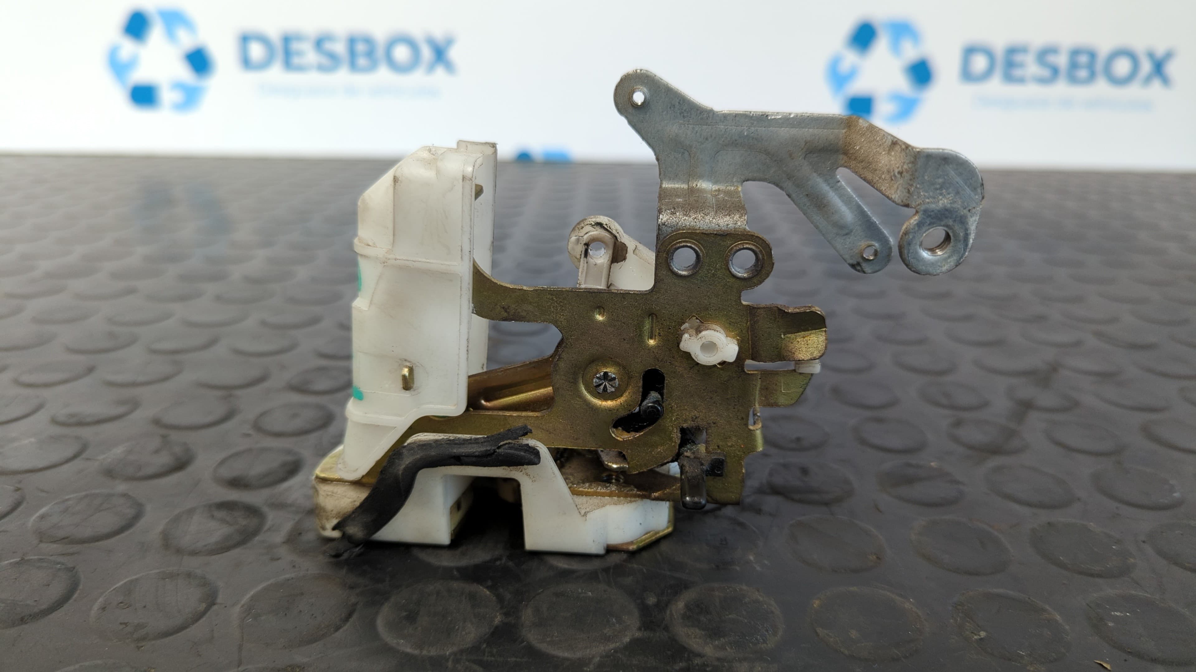Recambio de CERRADURA PUERTA TRASERA IZQUIERDA para TOYOTA YARIS (NCP1/NLP1/SCP1) 1.3 Expo 2SZFE referencia OEM IAM    - AZUL 4