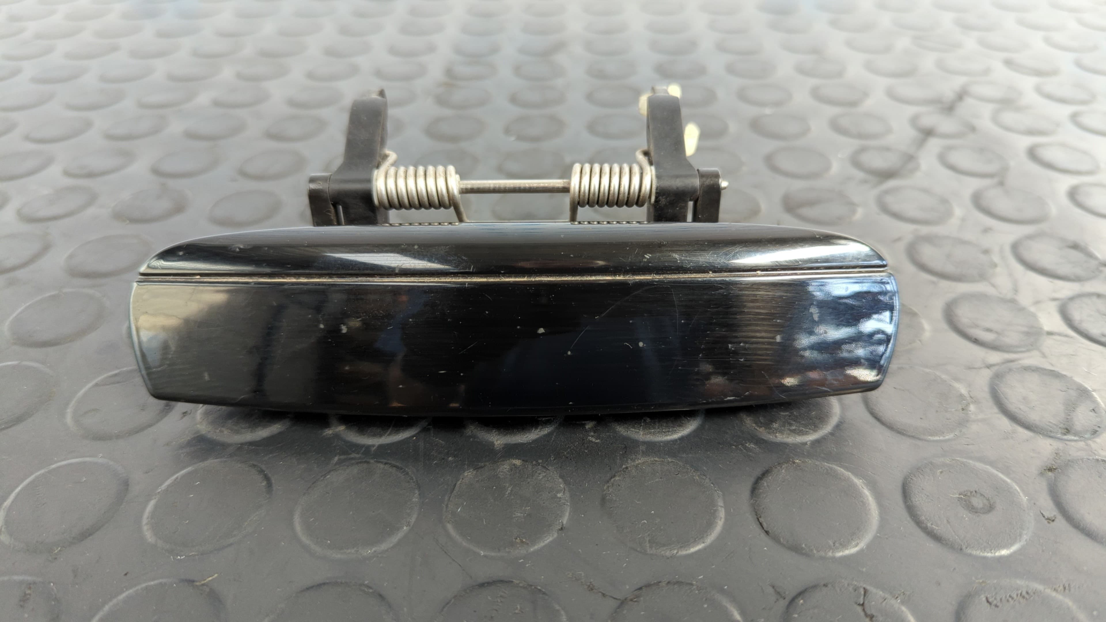 Recambio de MANETA  TRASERA IZQUIERDA para AUDI A3 SPORTBACK (8P) 1.6 TDI Ambition CAYC referencia OEM IAM    - NEGRO