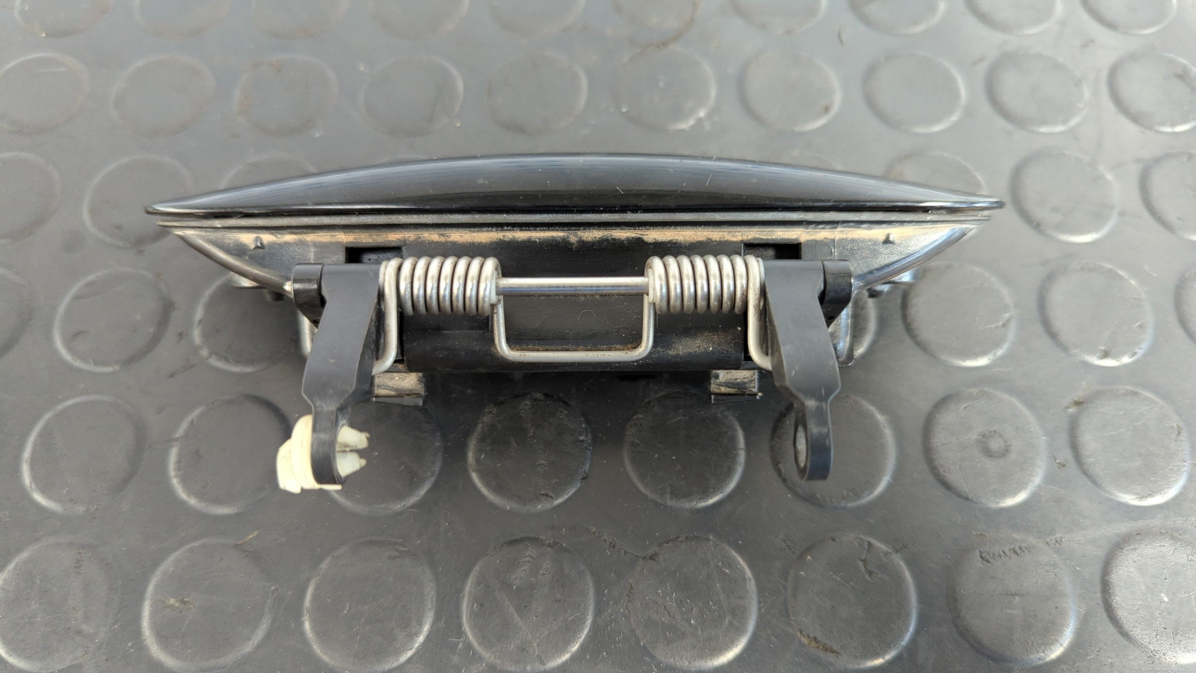 Recambio de MANETA  TRASERA IZQUIERDA para AUDI A3 SPORTBACK (8P) 1.6 TDI Ambition CAYC referencia OEM IAM    - NEGRO 4