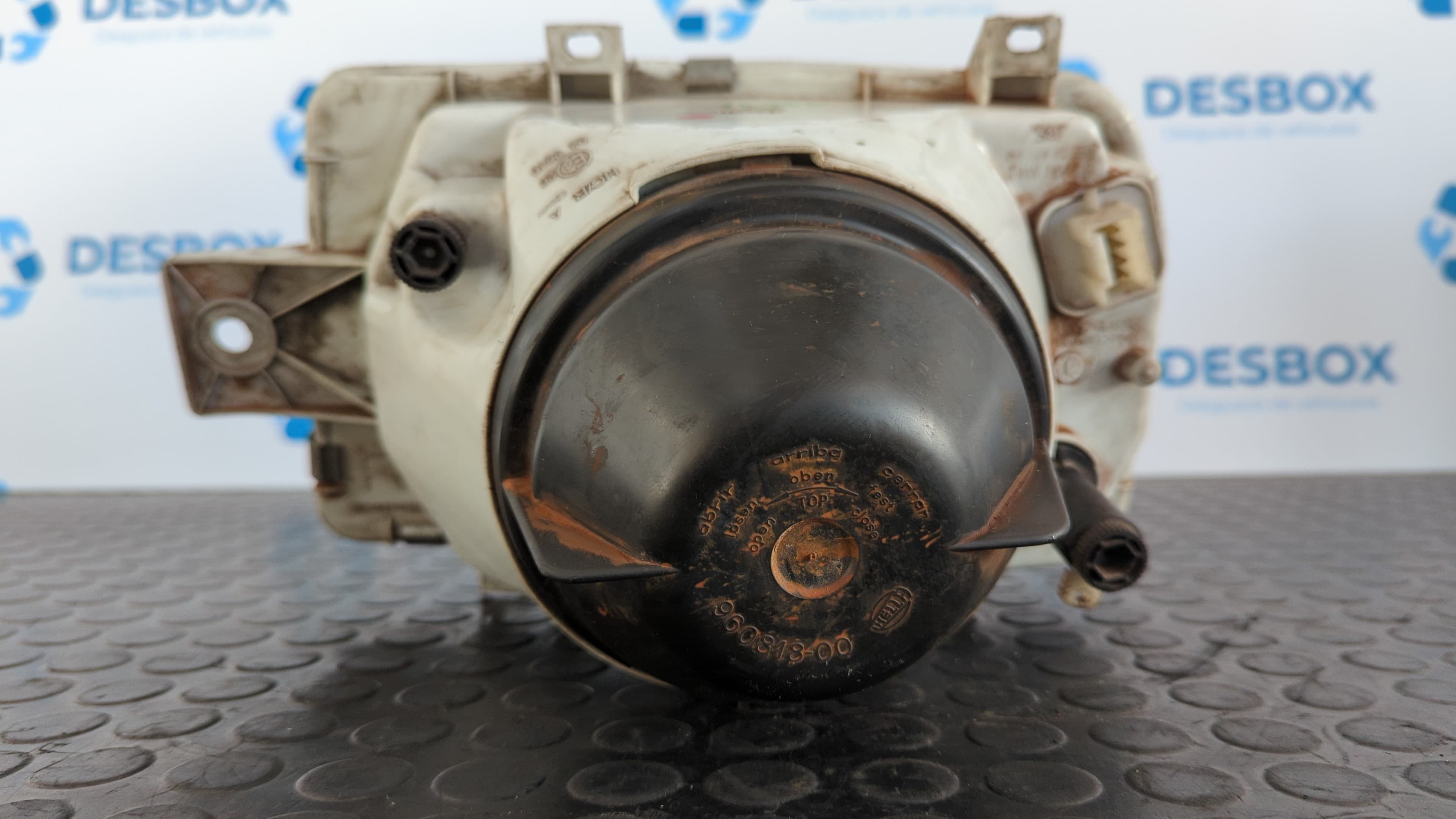 Recambio de FARO DERECHO para SEAT MALAGA 1.2 021A1000 referencia OEM IAM 084461102   - GRIS 2