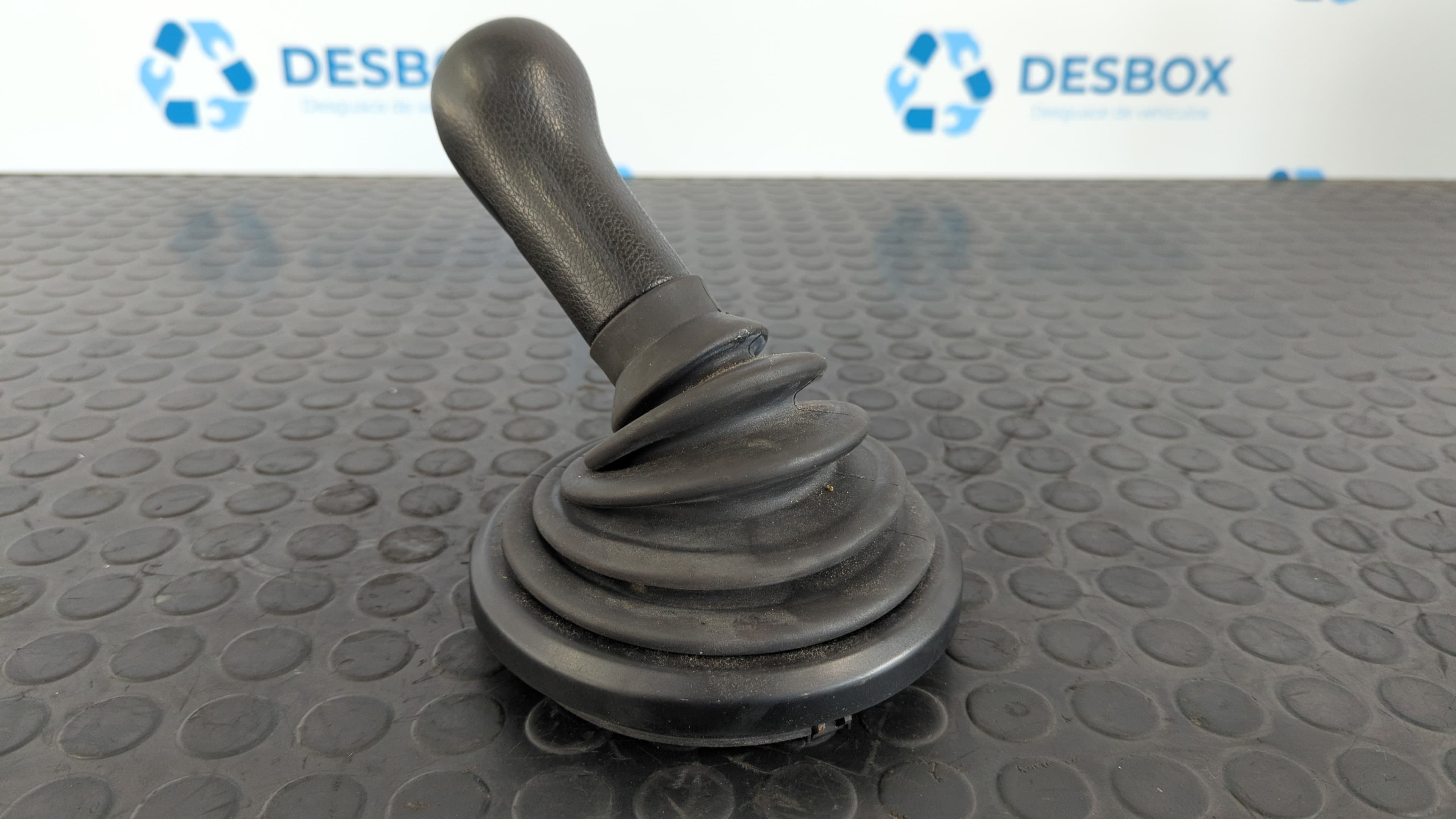 Recambio de POMO PALANCA CAMBIO para FORD FUSION (CBK) + FXJB referencia OEM IAM 2S617277ABW   - GRIS 5