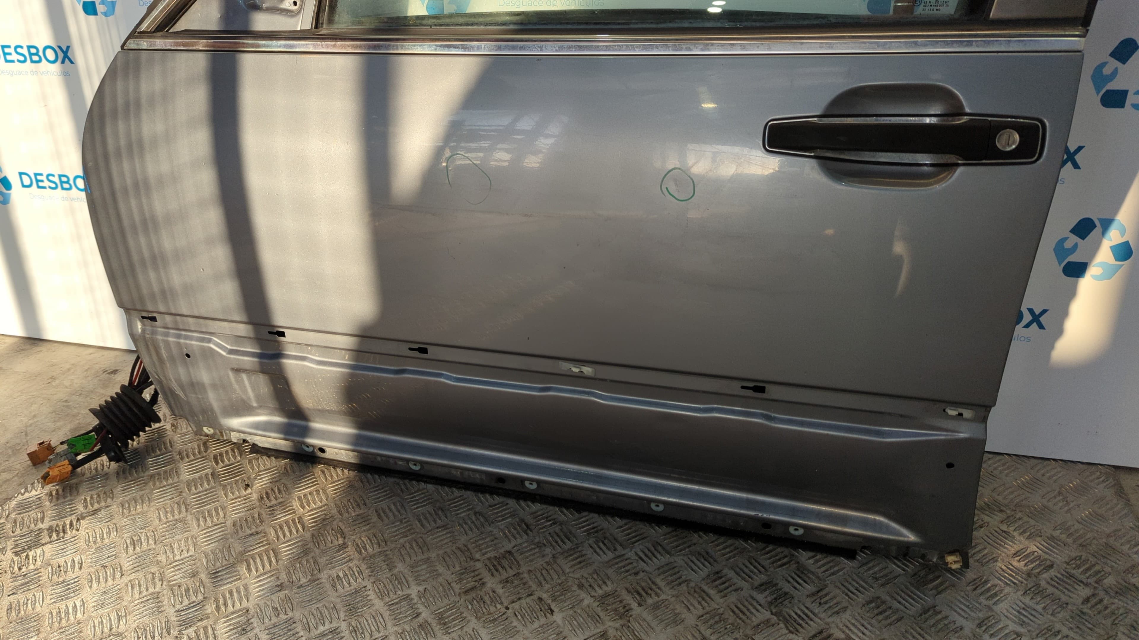 Recambio de PUERTA DELANTERA IZQUIERDA para MERCEDES-BENZ CLASE S (W140) referencia OEM IAM 4