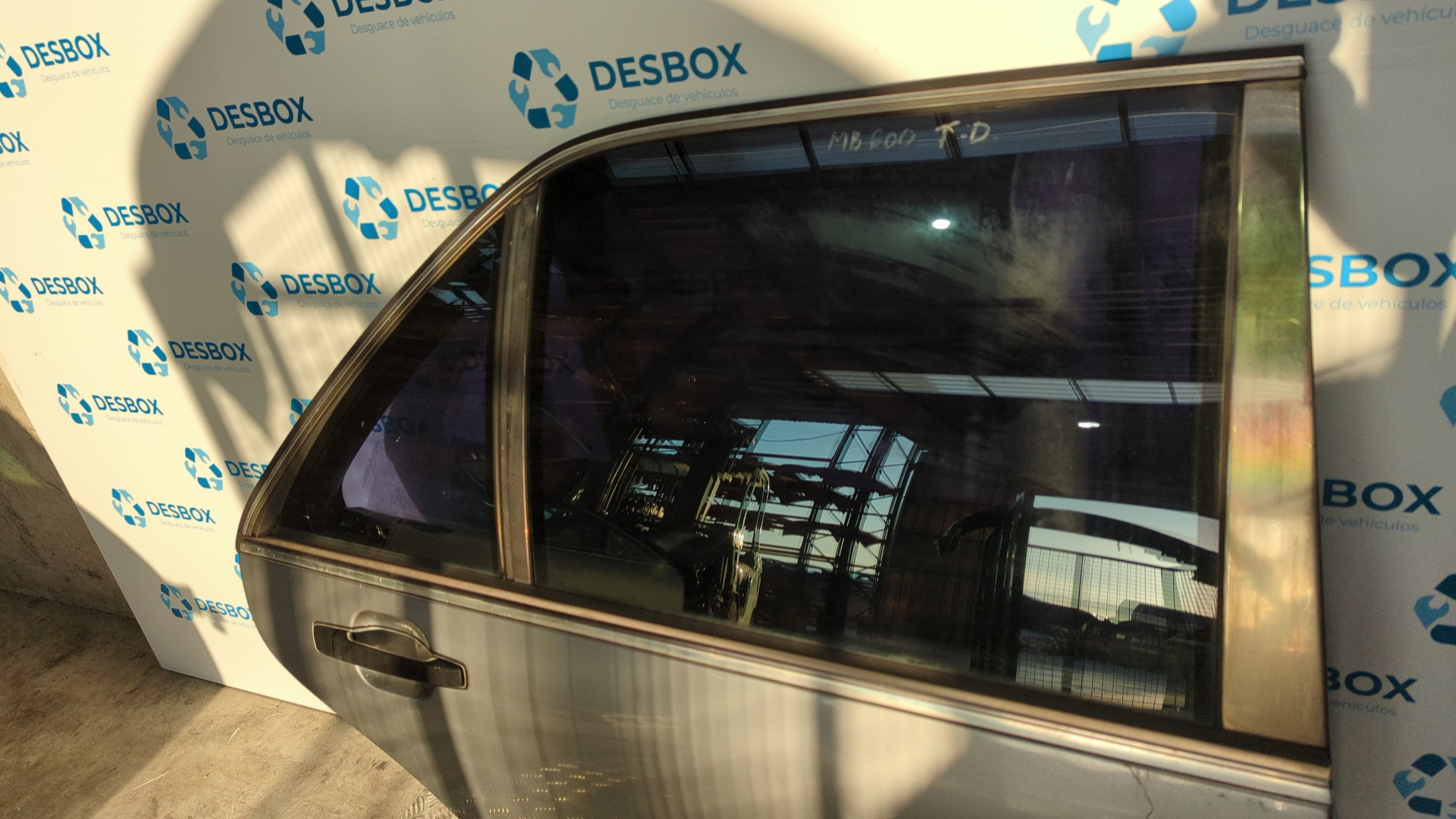 Recambio de PUERTA TRASERA DERECHA para MERCEDES-BENZ CLASE S (W140) referencia OEM IAM 2