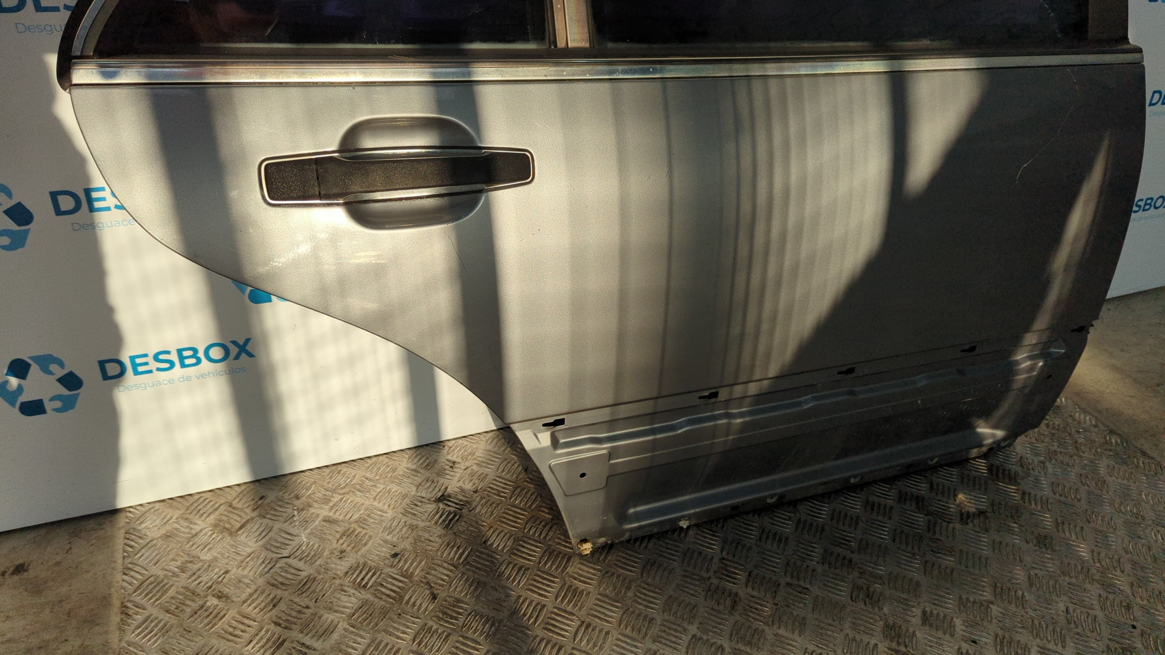 Recambio de PUERTA TRASERA DERECHA para MERCEDES-BENZ CLASE S (W140) referencia OEM IAM 6