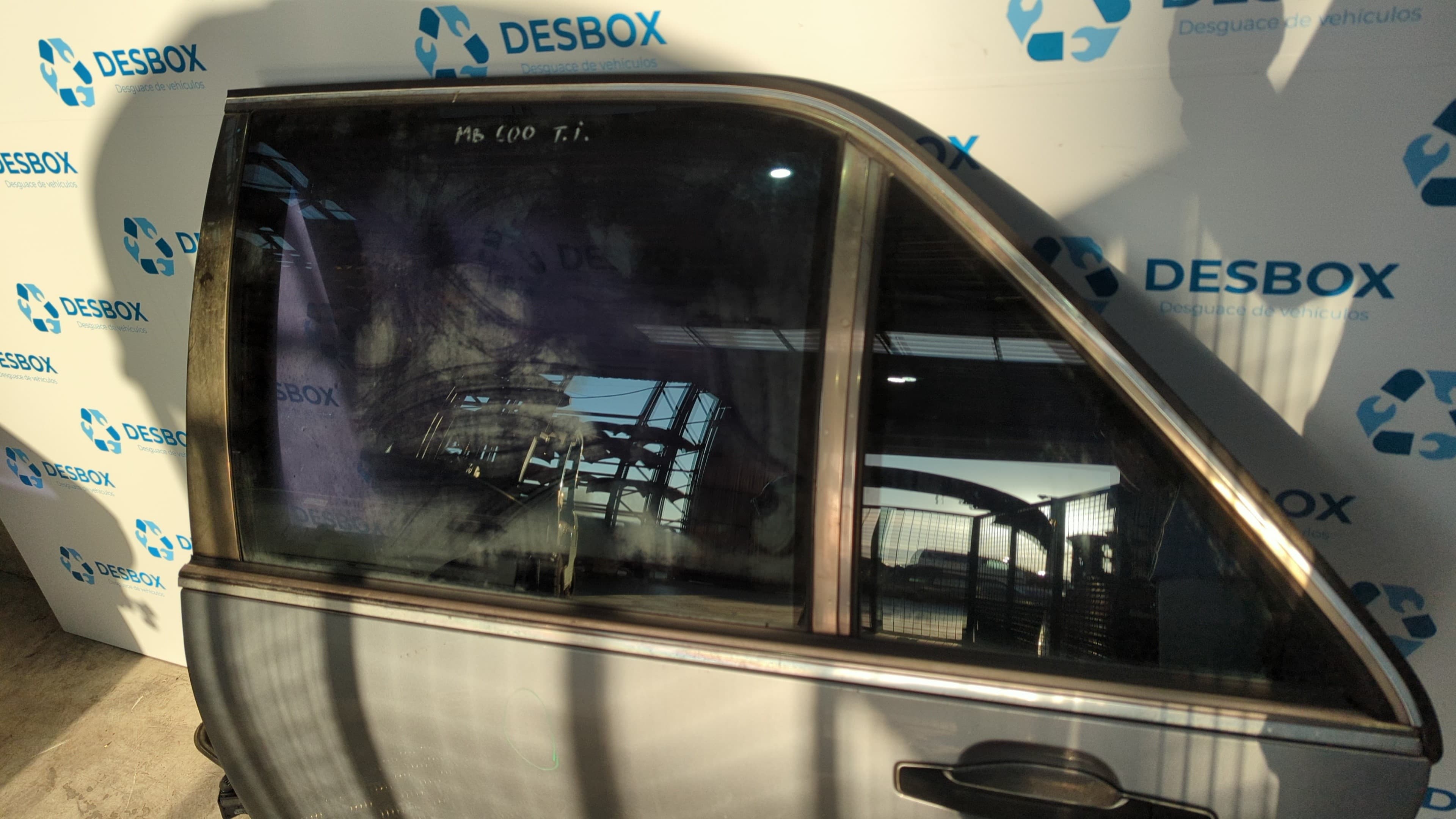 Recambio de PUERTA TRASERA IZQUIERDA para MERCEDES-BENZ CLASE S (W140) referencia OEM IAM 5
