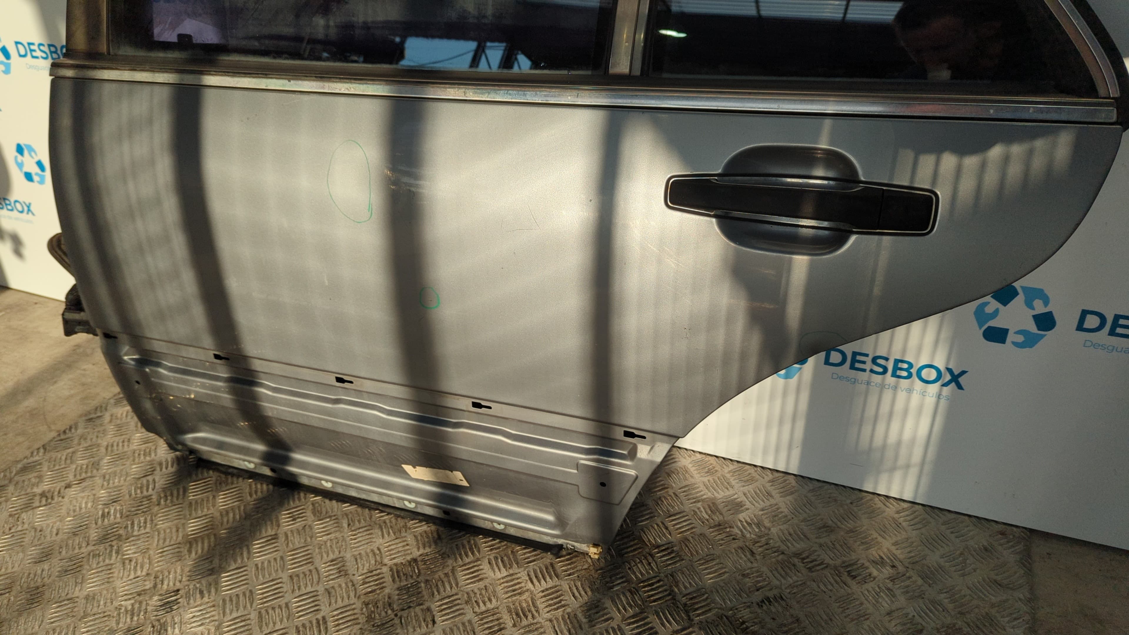 Recambio de PUERTA TRASERA IZQUIERDA para MERCEDES-BENZ CLASE S (W140) referencia OEM IAM 3