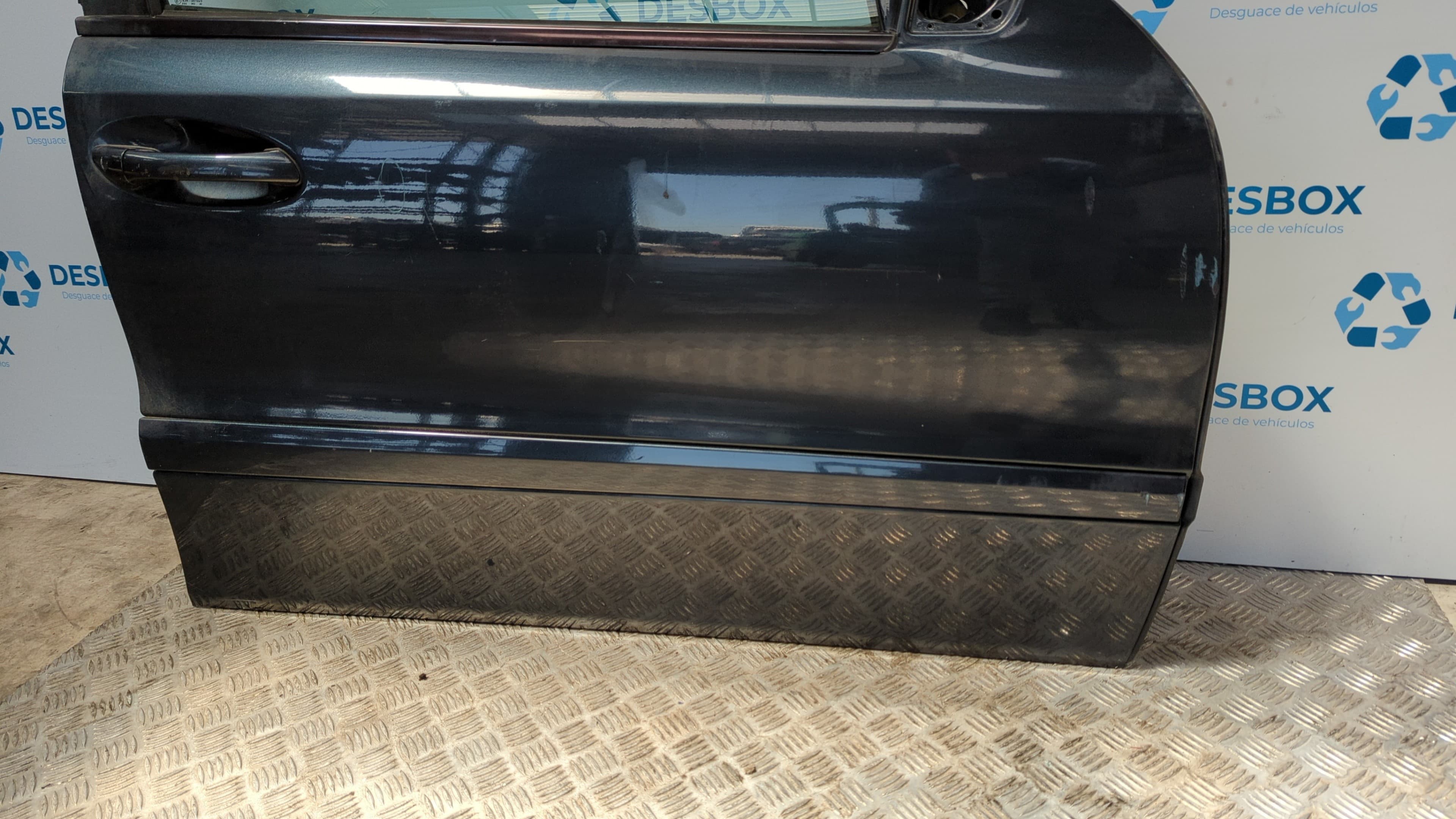 Recambio de PUERTA DELANTERA DERECHA para MERCEDES-BENZ CLASE E (W211) referencia OEM IAM 6