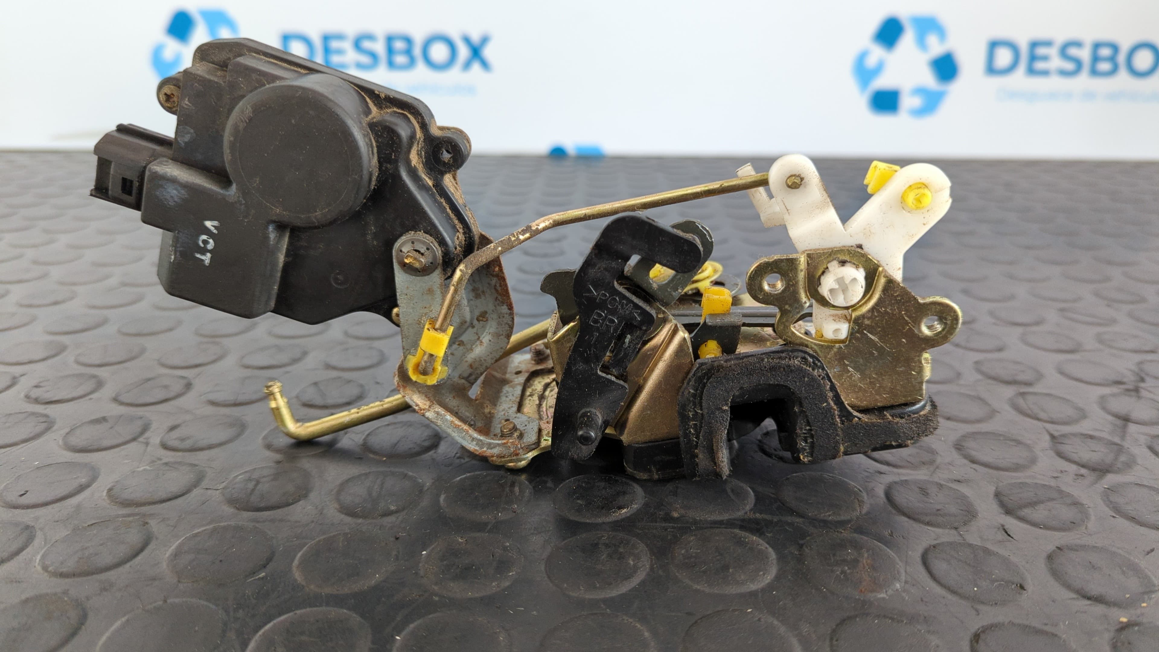 Recambio de CERRADURA PUERTA TRASERA DERECHA para HYUNDAI TRAJET (FO) 2.0 GLS G4JPG referencia OEM IAM 814203A000   - PLATA 6