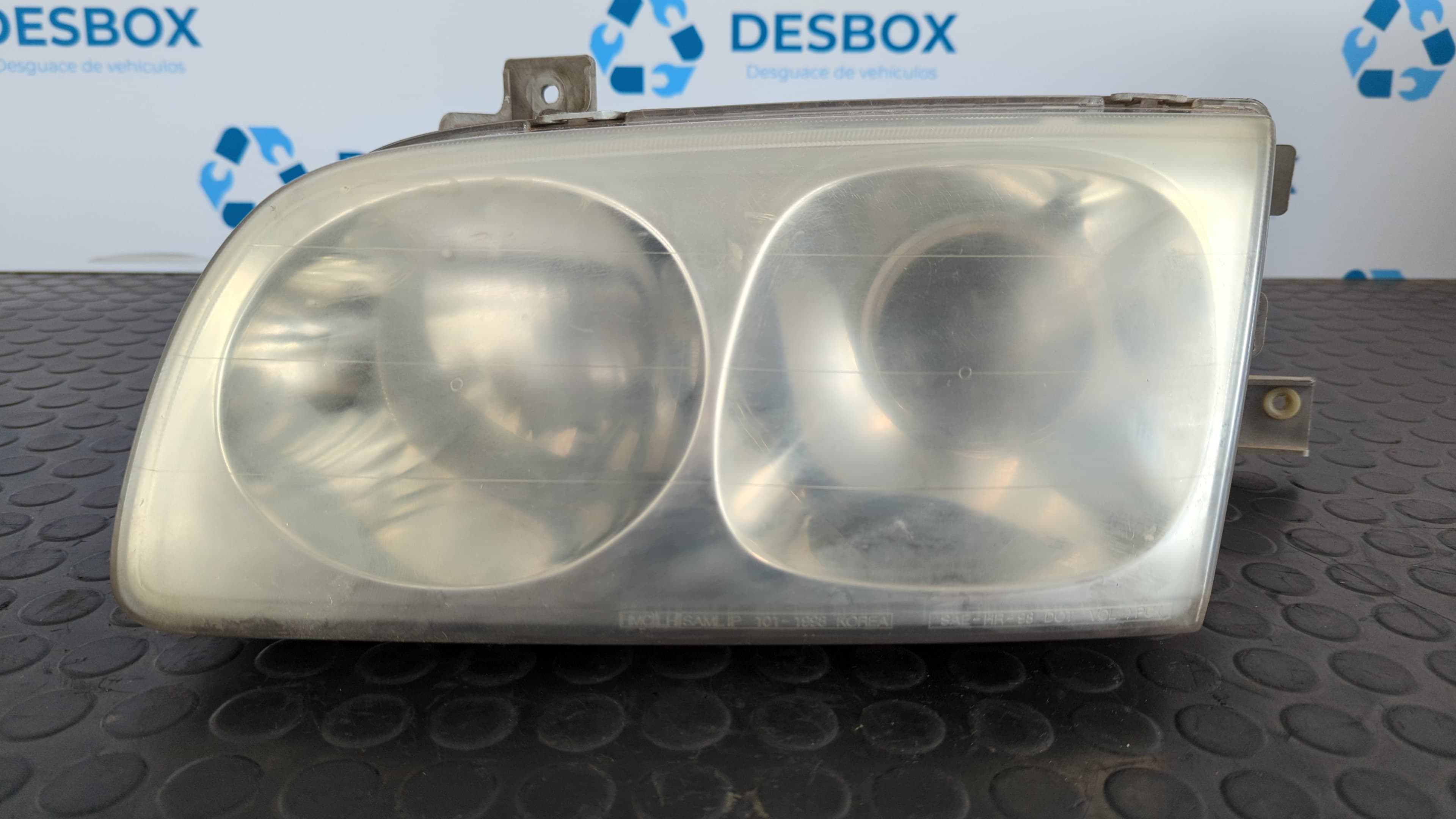 Recambio de FARO IZQUIERDO para HYUNDAI TRAJET (FO) 2.0 GLS G4JPG referencia OEM IAM 101998   - PLATA