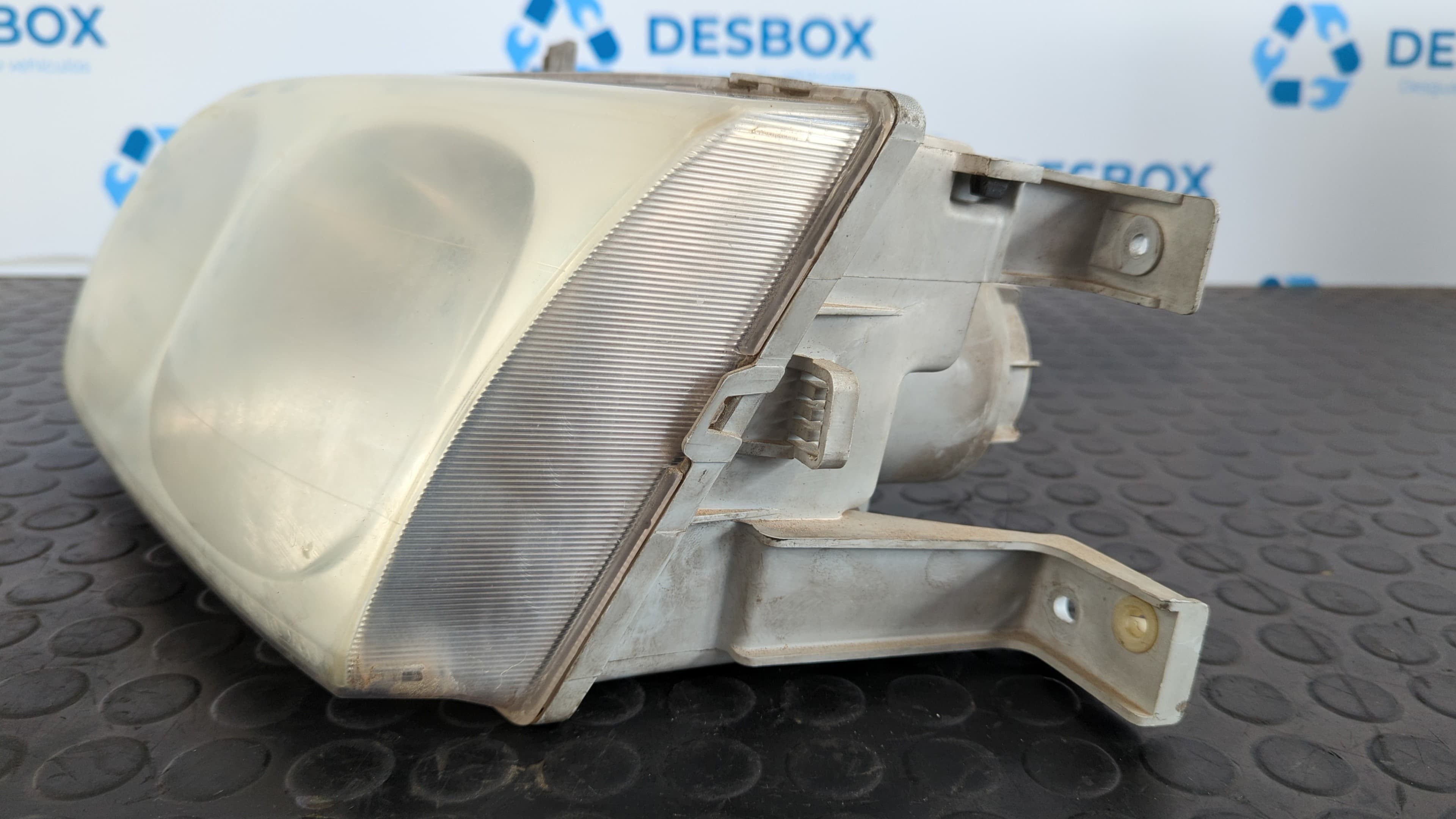 Recambio de FARO IZQUIERDO para HYUNDAI TRAJET (FO) 2.0 GLS G4JPG referencia OEM IAM 101998   - PLATA 2