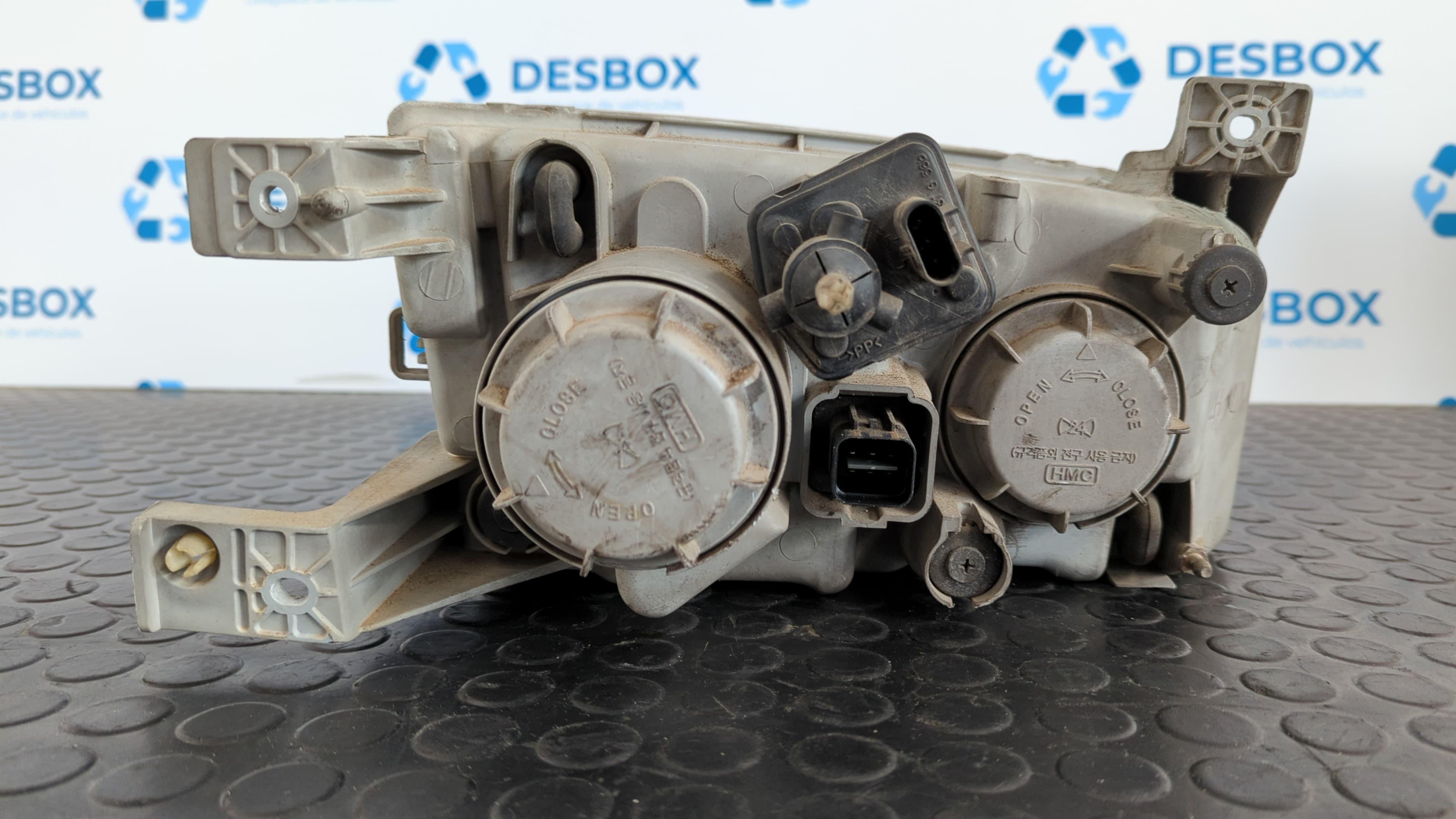 Recambio de FARO IZQUIERDO para HYUNDAI TRAJET (FO) 2.0 GLS G4JPG referencia OEM IAM 101998   - PLATA 9