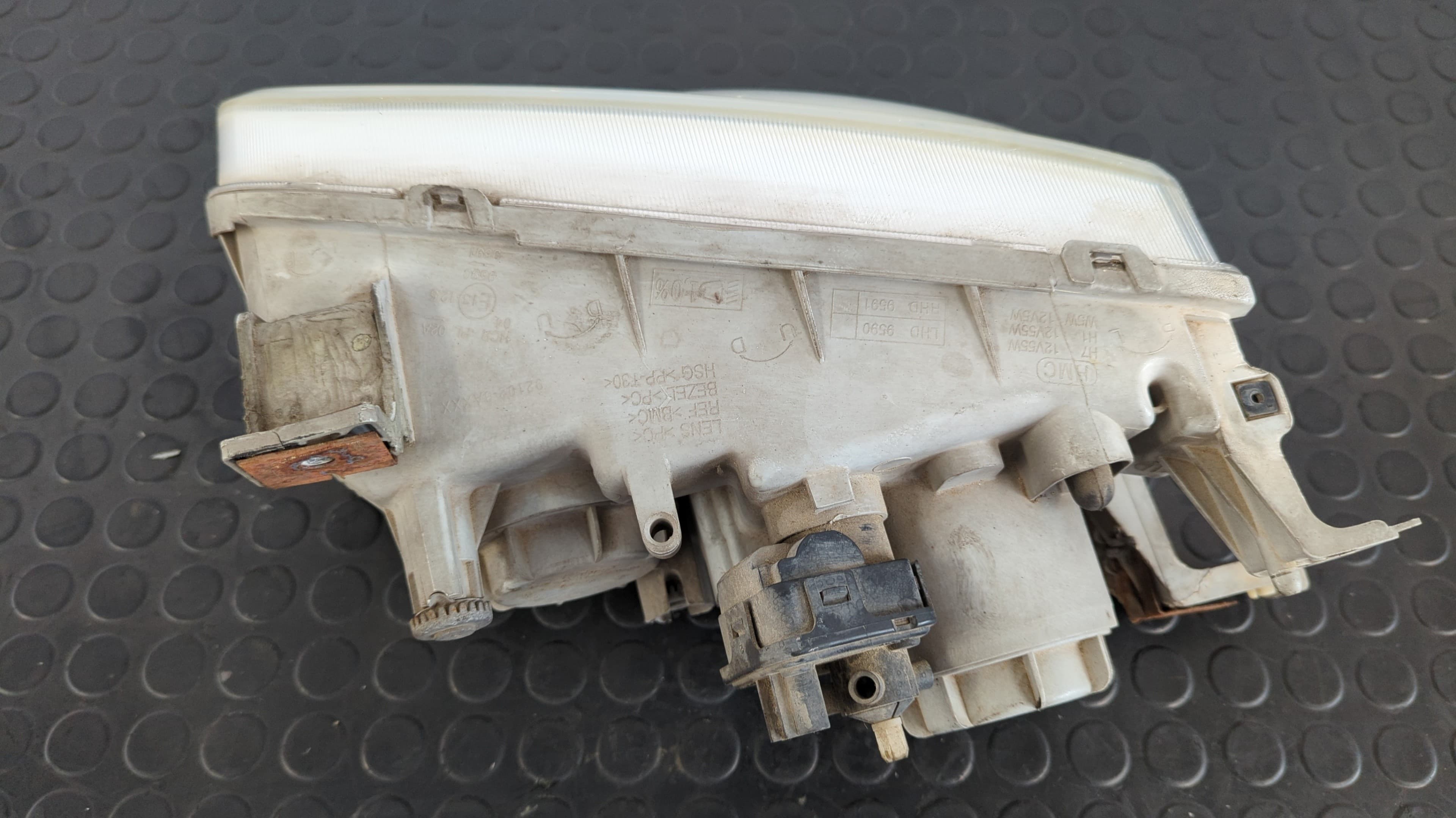 Recambio de FARO DERECHO para HYUNDAI TRAJET (FO) 2.0 GLS G4JPG referencia OEM IAM 1011998   - PLATA 6