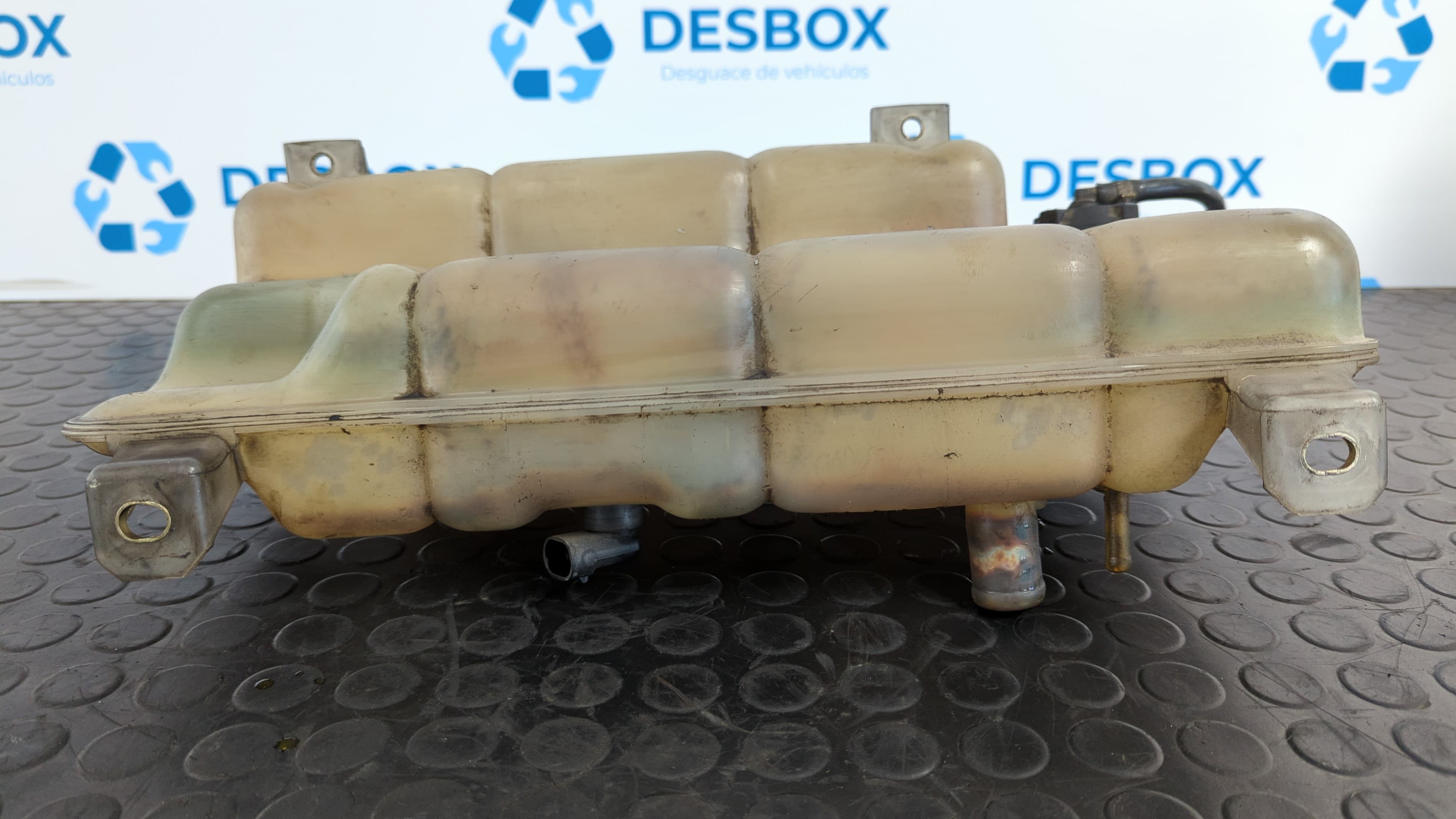 Recambio de DEPOSITO EXPANSION para IVECO DAILY CAJA CERRADA (1999 =>) 29 - L 11 Caja cerrada 814043B referencia OEM IAM 56115   - BLANCO 2