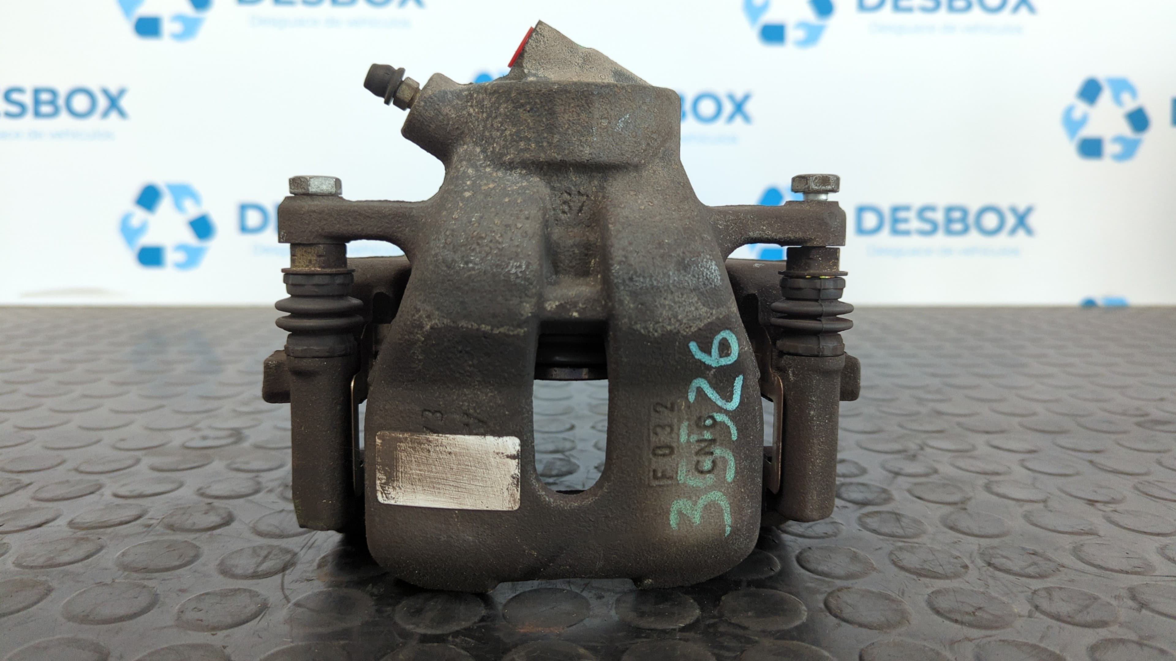 Recambio de PINZA DE FRENO DELANTERA DERECHA para CITROEN C2 Audace KFVTU3JP referencia OEM IAM F032 CN6   - ROJO