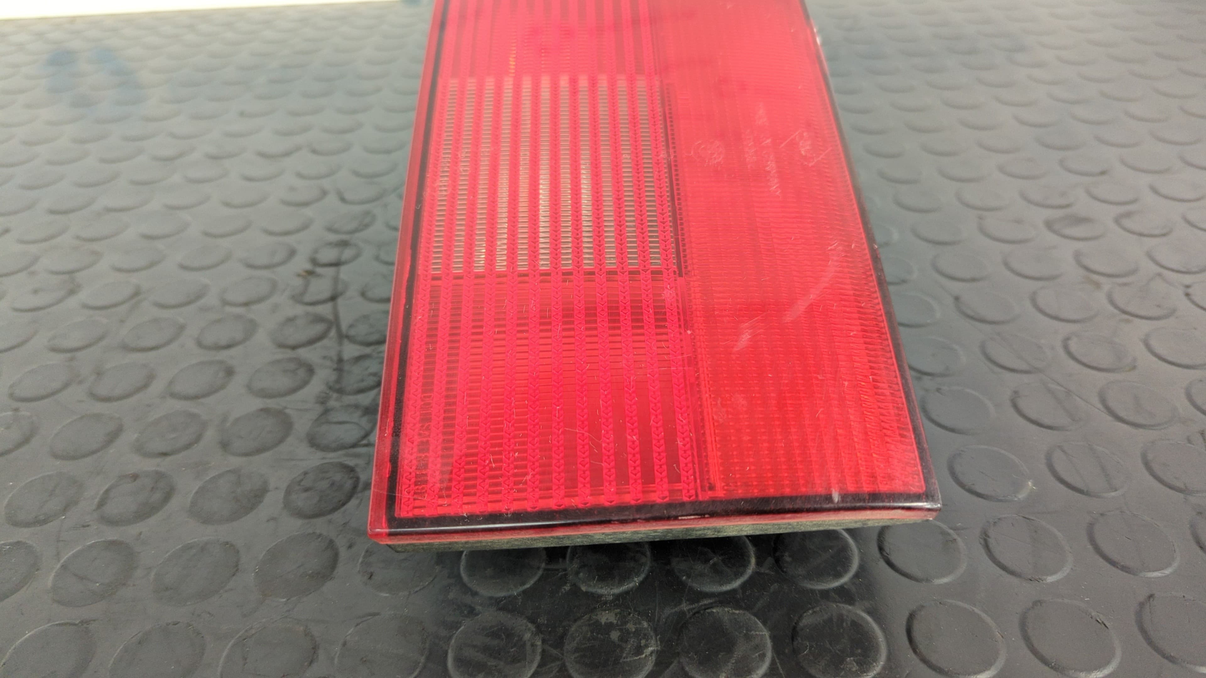 Recambio de PILOTO PORTON DERECHO para BMW SERIE 5 TOURING (E39) referencia OEM IAM 8361674 4